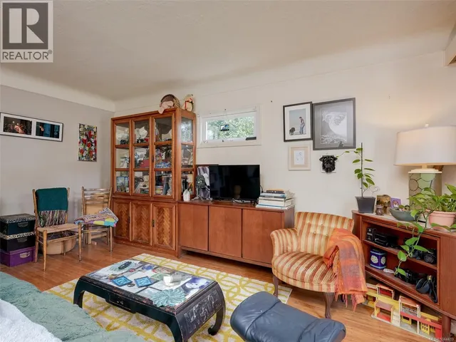 2607 SHELBOURNE STREET, Victoria 2