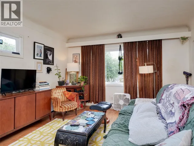 2607 SHELBOURNE STREET, Victoria 3