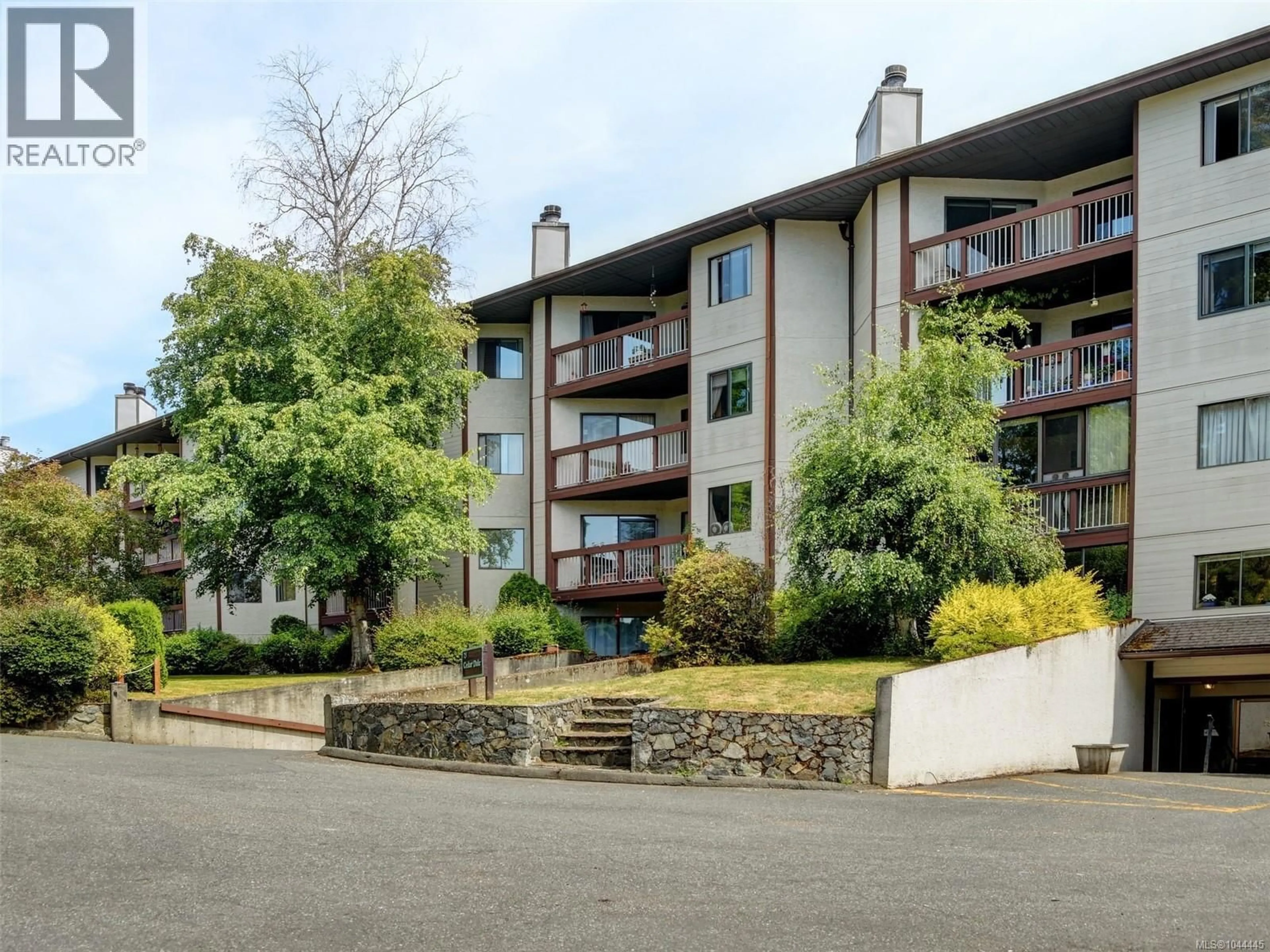 A pic from outside/outdoor area/front of a property/back of a property/a pic from drone, unknown for 205 - 75 GORGE ROAD WEST, Saanich British Columbia V9A7A9