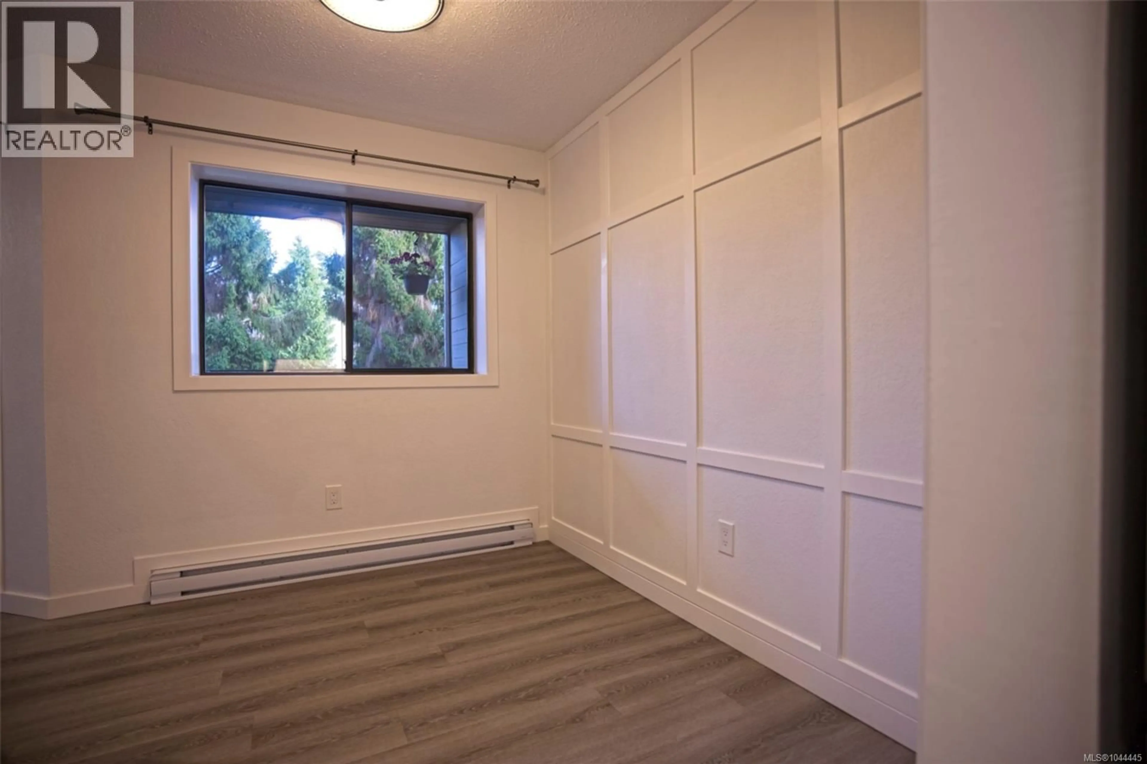A pic of a room for 205 - 75 GORGE ROAD WEST, Saanich British Columbia V9A7A9