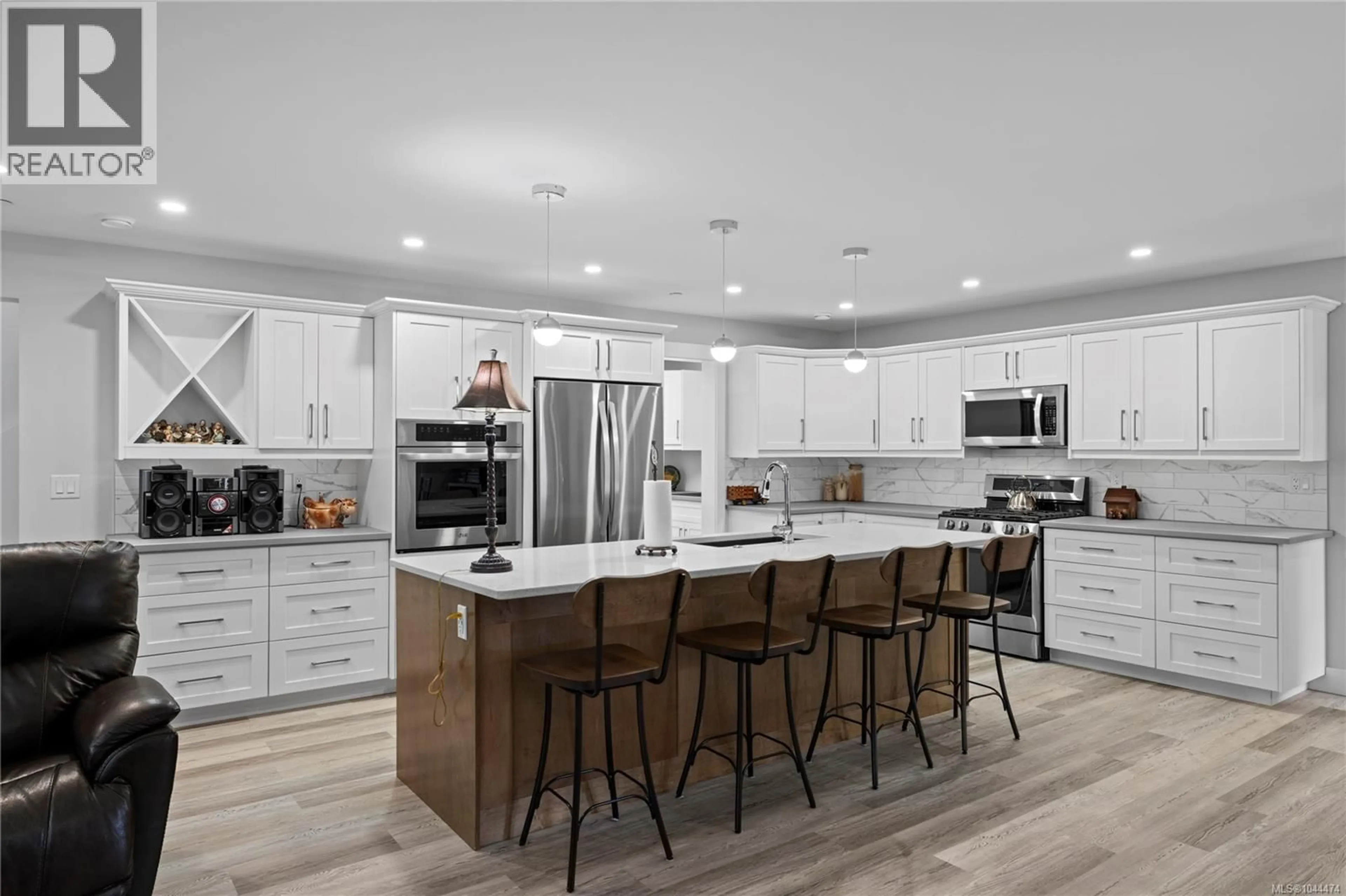 Open concept kitchen, unknown for 242 SUNNINGDALE ROAD EAST, Qualicum Beach British Columbia V9K1L3