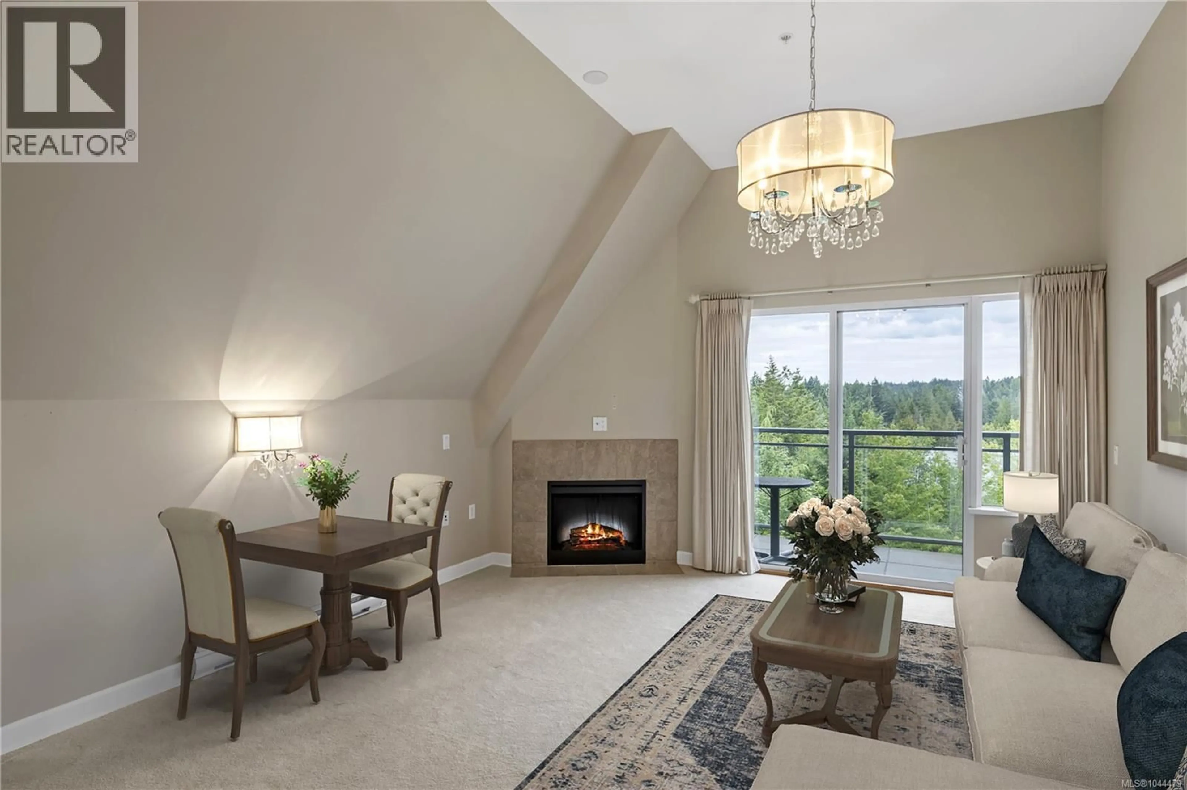 Living room with furniture, unknown for 433 - 650 BERWICK ROAD NORTH, Qualicum Beach British Columbia V9K2T8