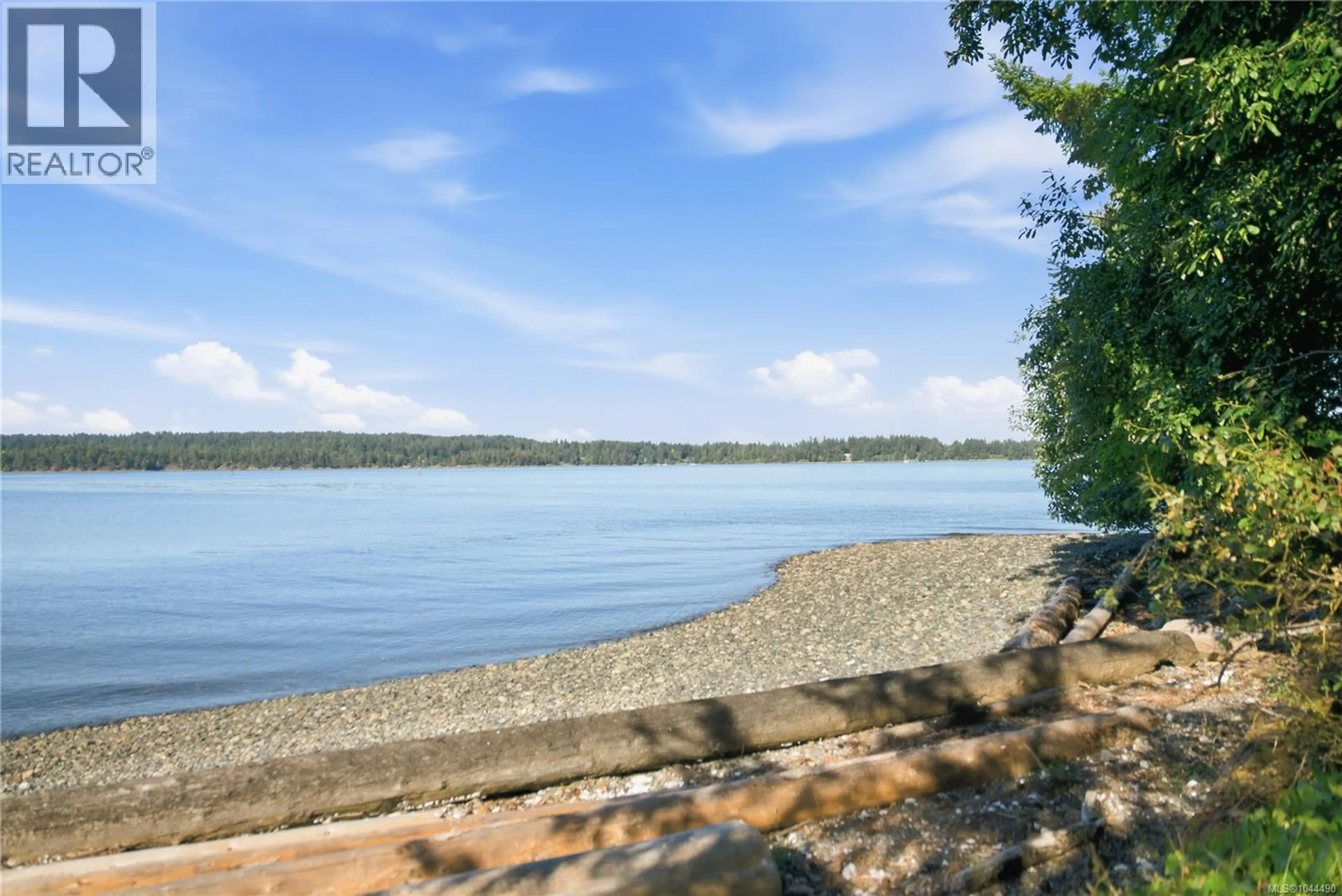 Patio, water/lake/river/ocean view for 312 ROLAND ROAD, Ladysmith British Columbia V9G1X8