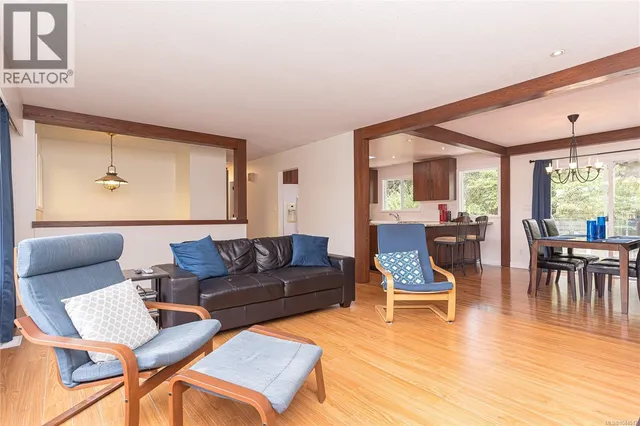 5861 SYCAMORE STREET, Duncan 5