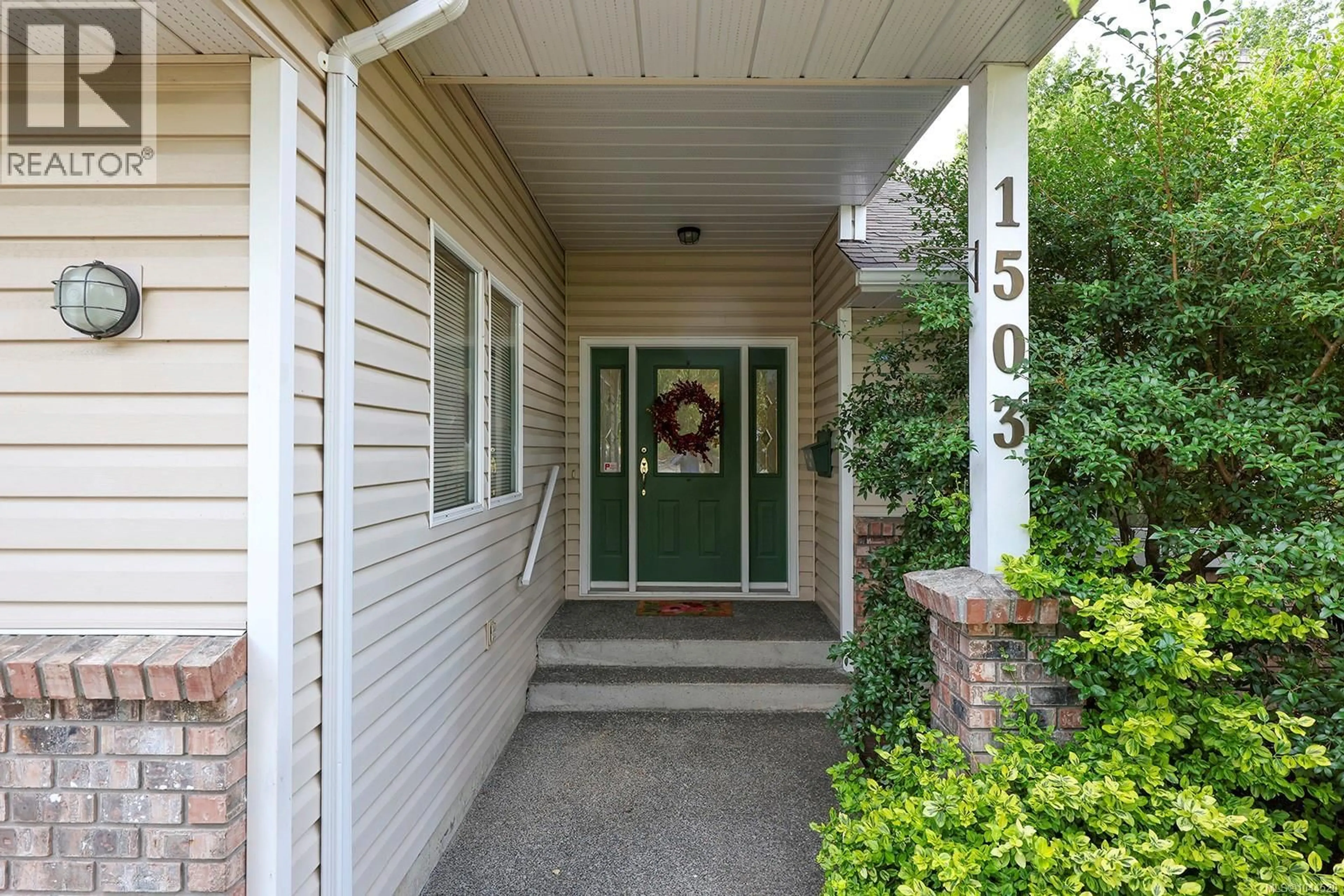 Indoor entryway for 1503 JUNIPER PLACE, Comox British Columbia V9M1A2