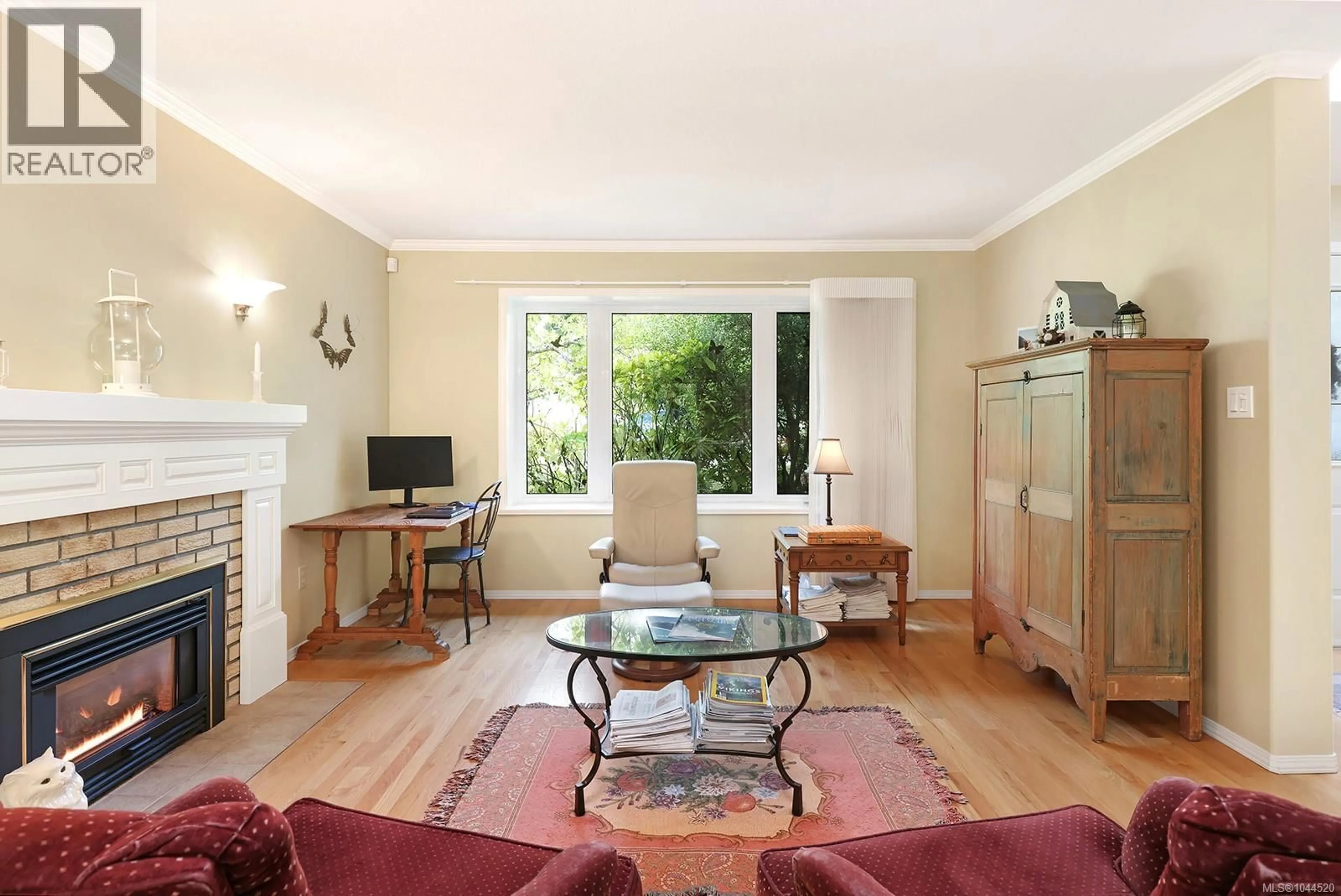 Living room with furniture, unknown for 1503 JUNIPER PLACE, Comox British Columbia V9M1A2