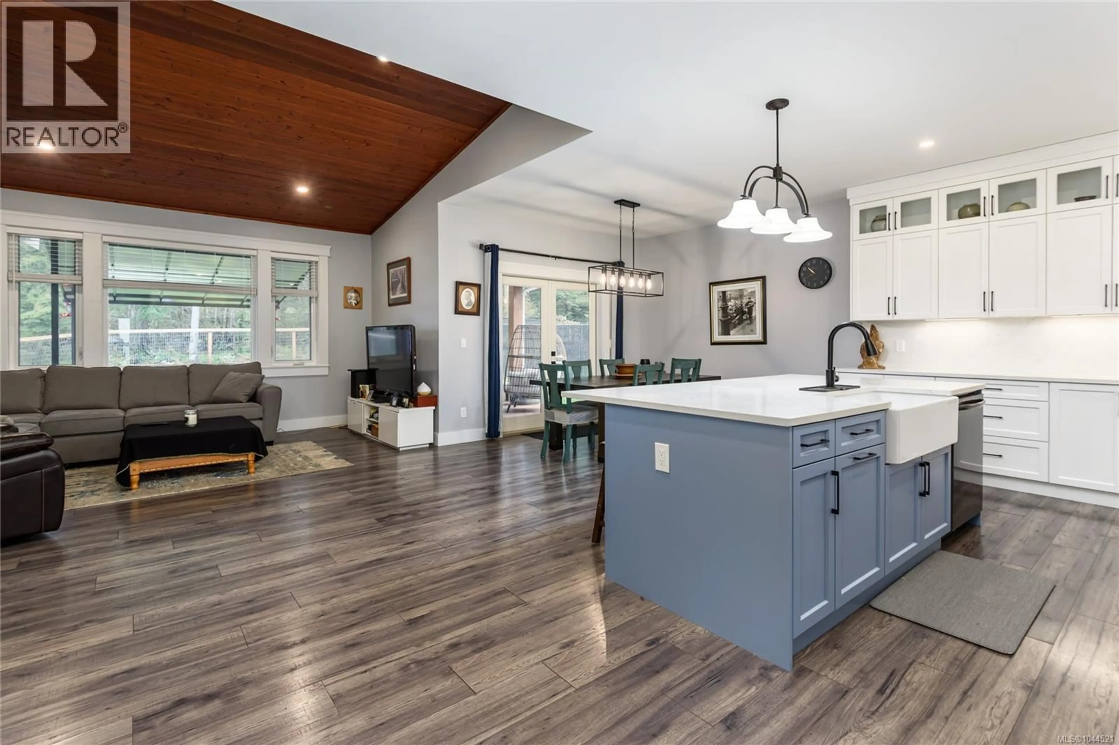 Open concept kitchen, unknown for 2129 BLUE JAY PLACE, Courtenay British Columbia V9N3Z6