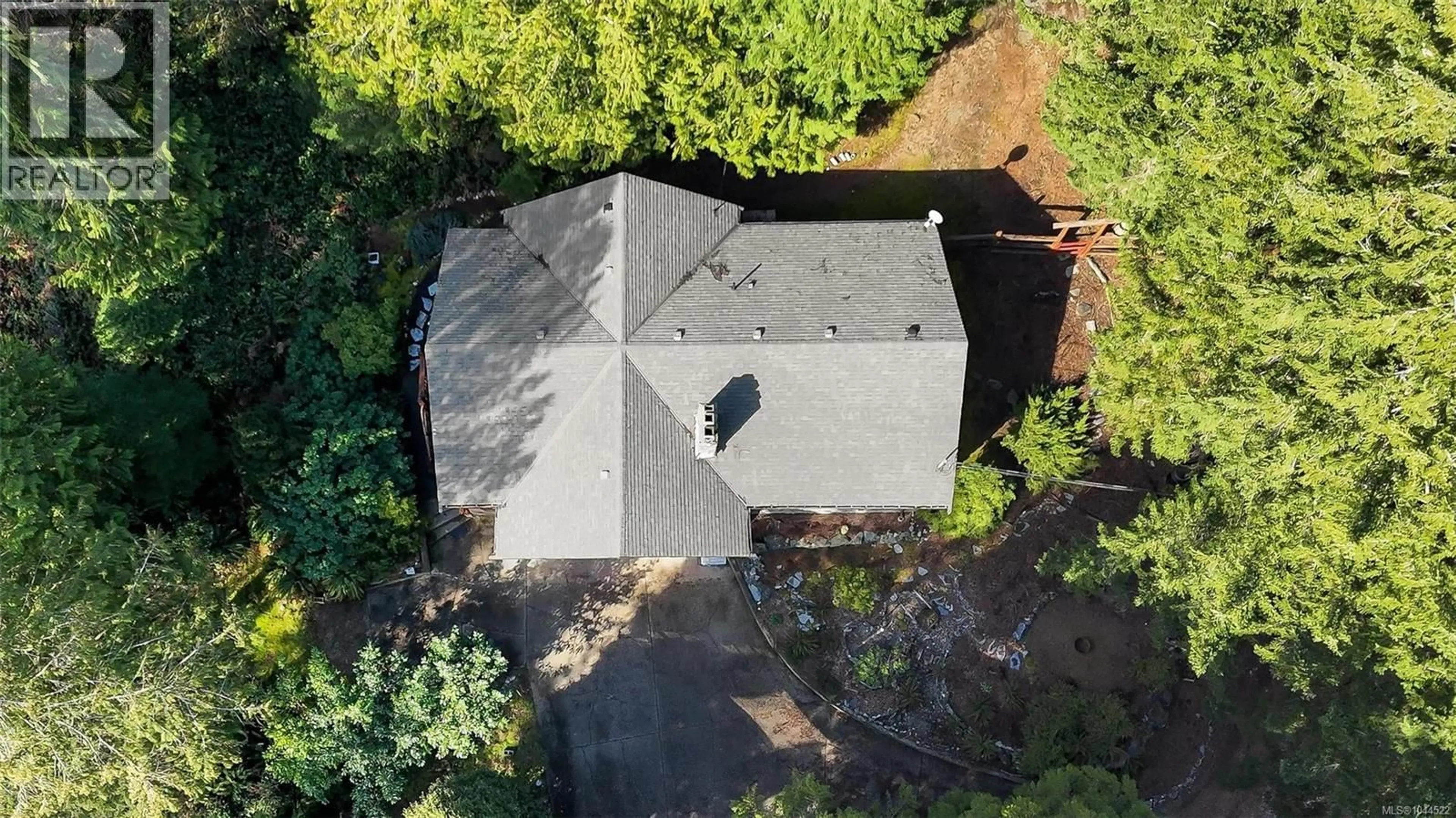 A pic from outside/outdoor area/front of a property/back of a property/a pic from drone, building for 7248 INDIAN ROAD, Lake Cowichan British Columbia V0R2G0