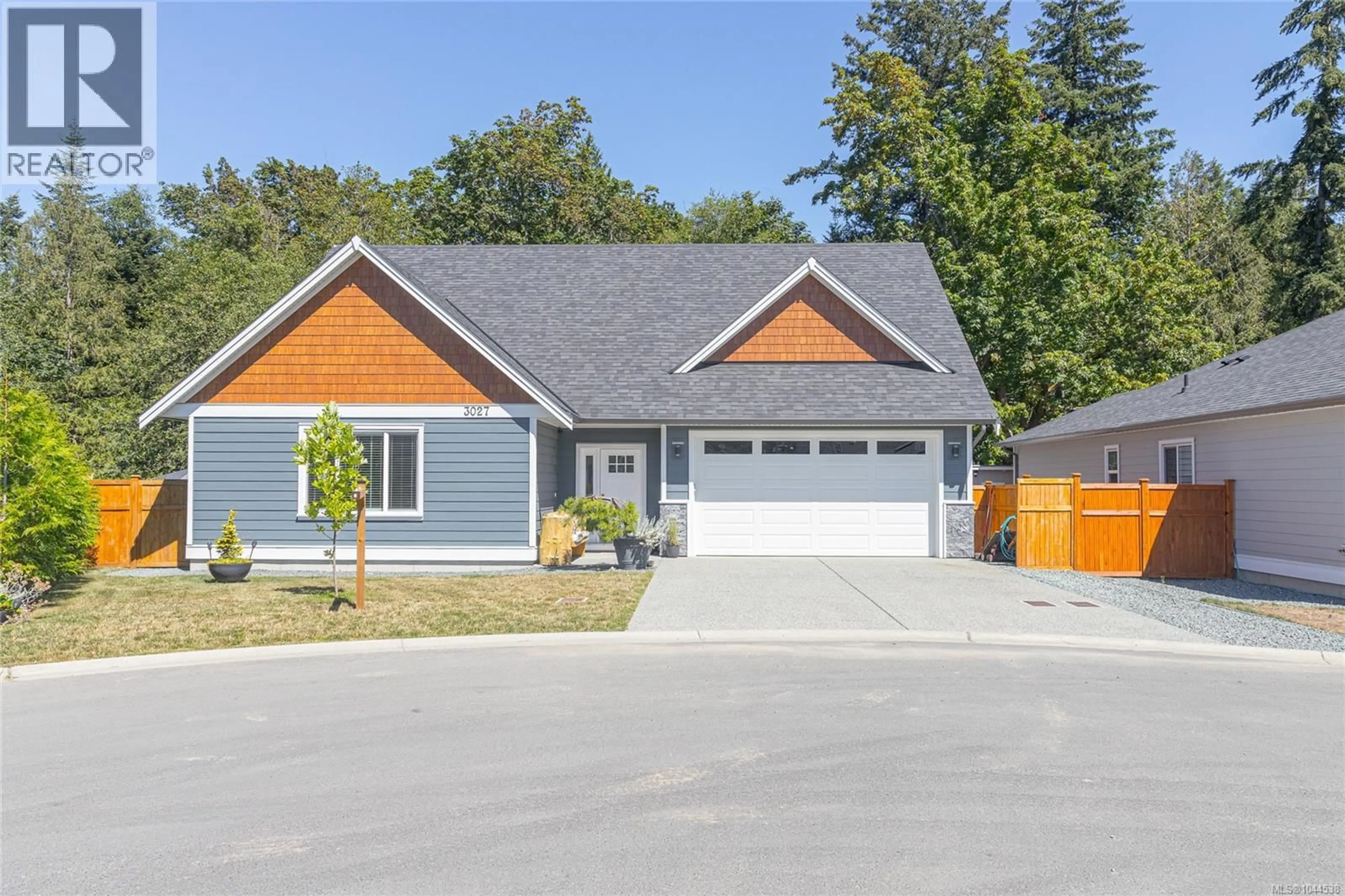 Home with vinyl exterior material, street for 3027 ABBOTT PLACE, Chemainus British Columbia V0R1K3