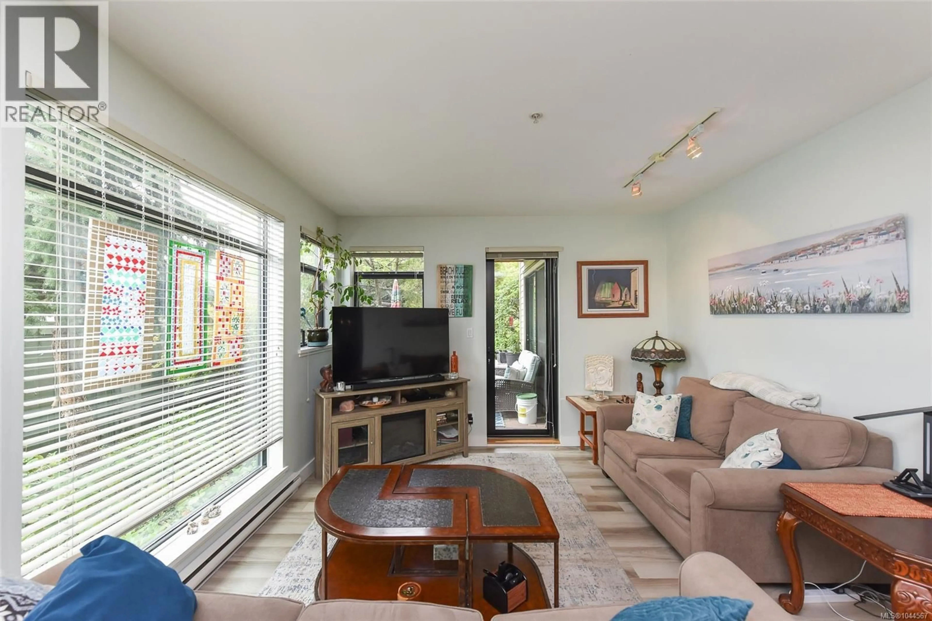 Living room with furniture, unknown for 114 - 2300 MANSFIELD DRIVE, Courtenay British Columbia V9N3S3