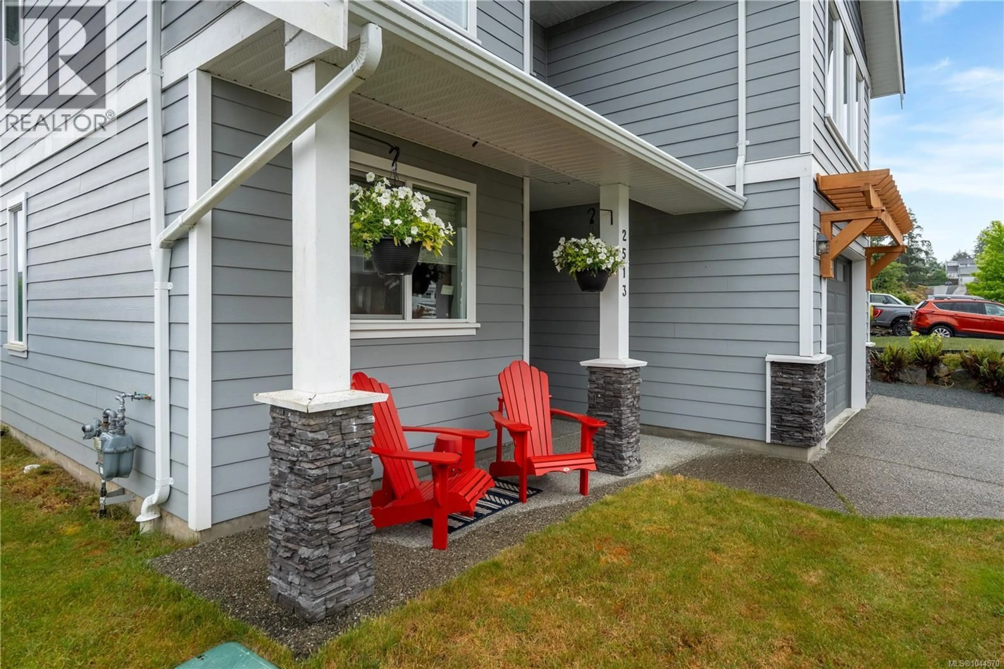 Patio, street for 2513 WEST TRAIL COURT, Sooke British Columbia V9Z1P3