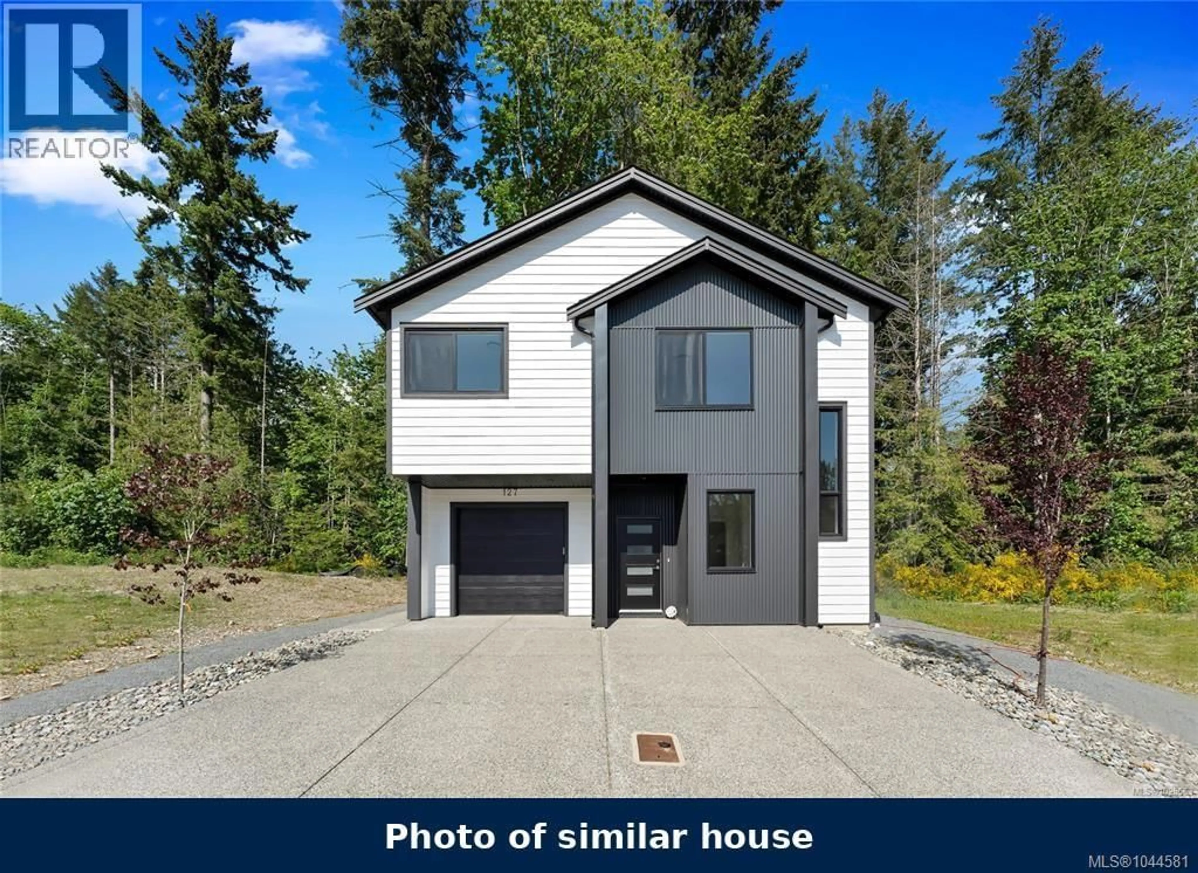 Home with vinyl exterior material, street for 118 PLANTE CRESCENT, Lake Cowichan British Columbia V0R2G0