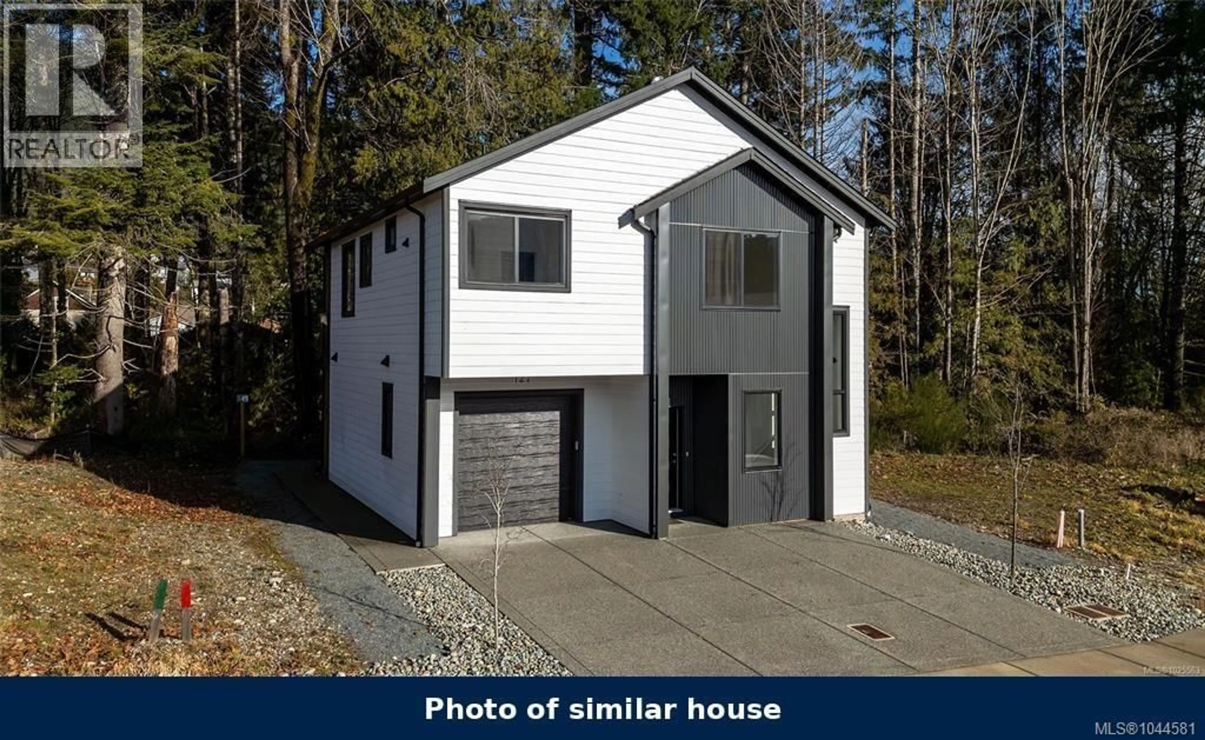 Home with vinyl exterior material, street for 118 PLANTE CRESCENT, Lake Cowichan British Columbia V0R2G0
