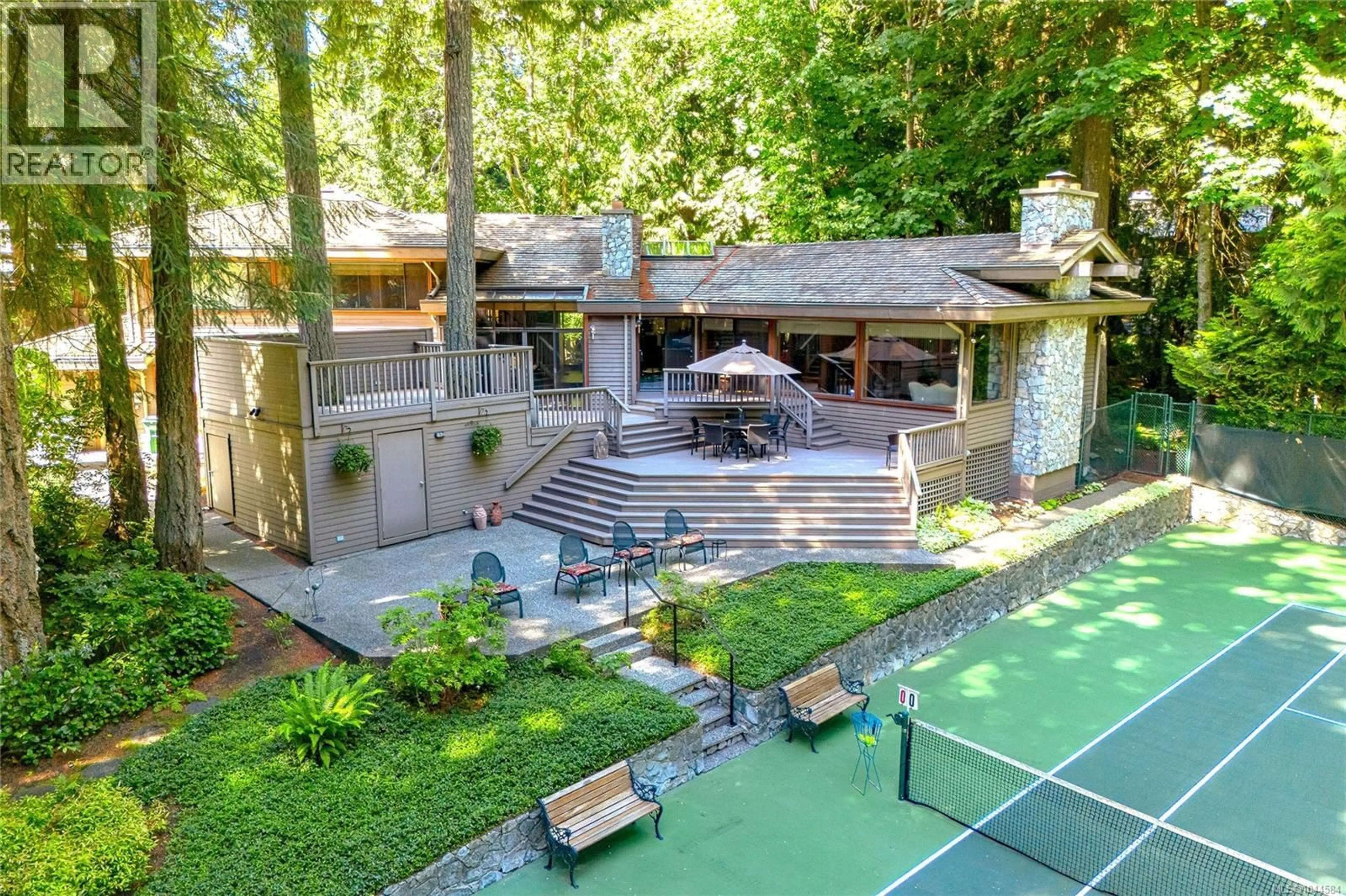Patio, unknown for 1015 KENTWOOD PLACE, Saanich British Columbia V8Y2R2