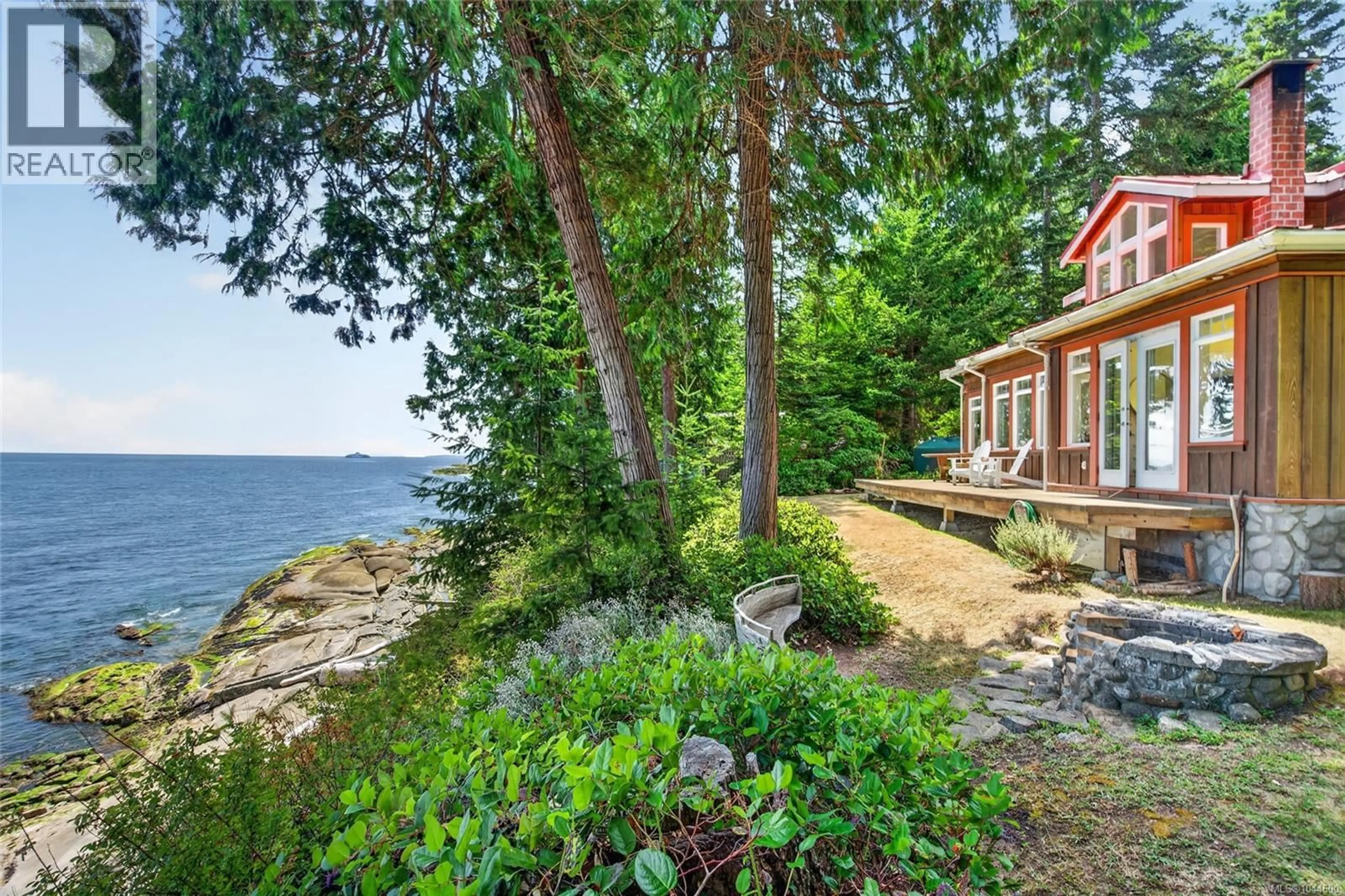Patio, water/lake/river/ocean view for 105 ISLAND PARK DRIVE, Galiano Island British Columbia V0N1P0