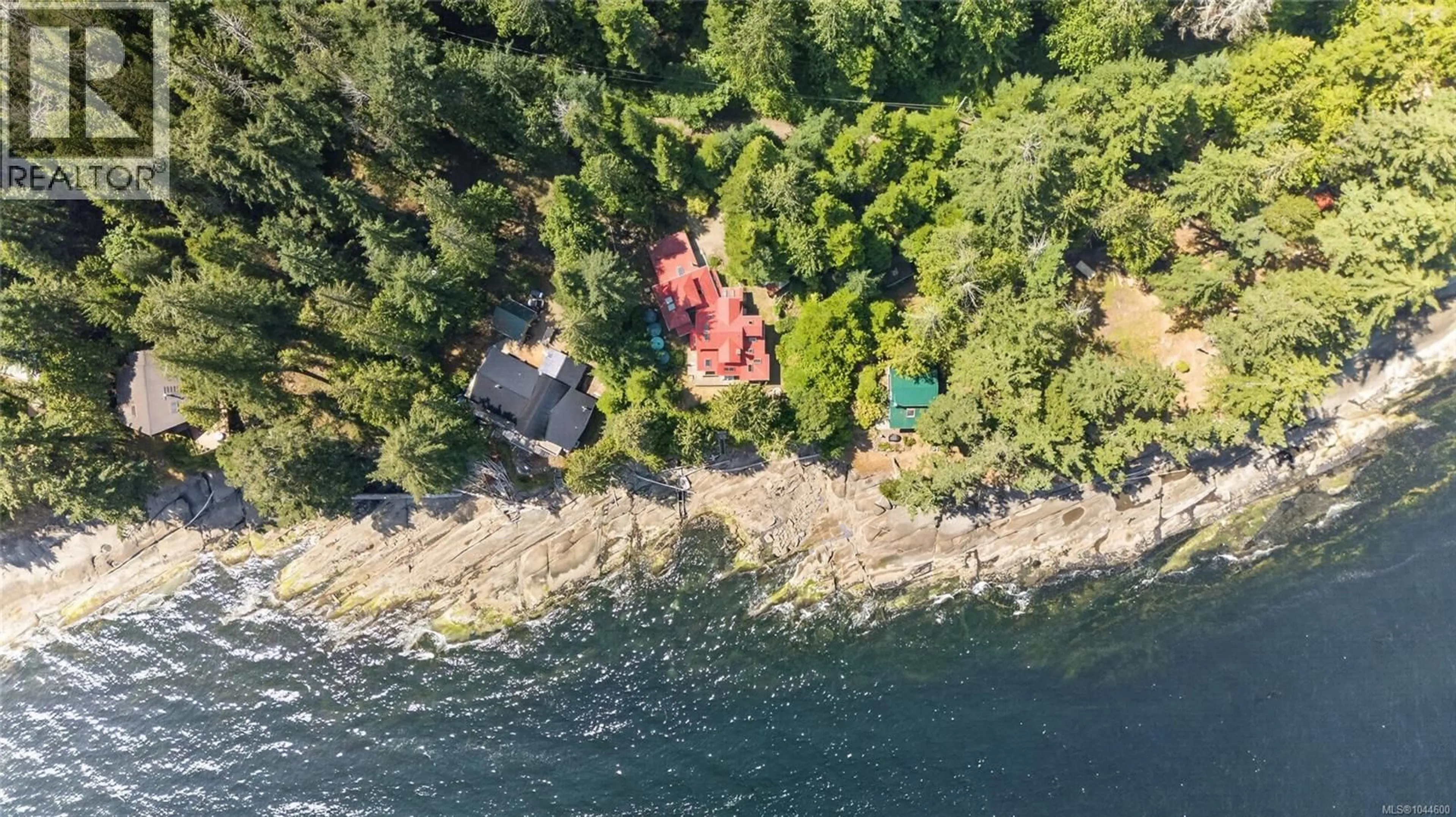 A pic from outside/outdoor area/front of a property/back of a property/a pic from drone, water/lake/river/ocean view for 105 ISLAND PARK DRIVE, Galiano Island British Columbia V0N1P0