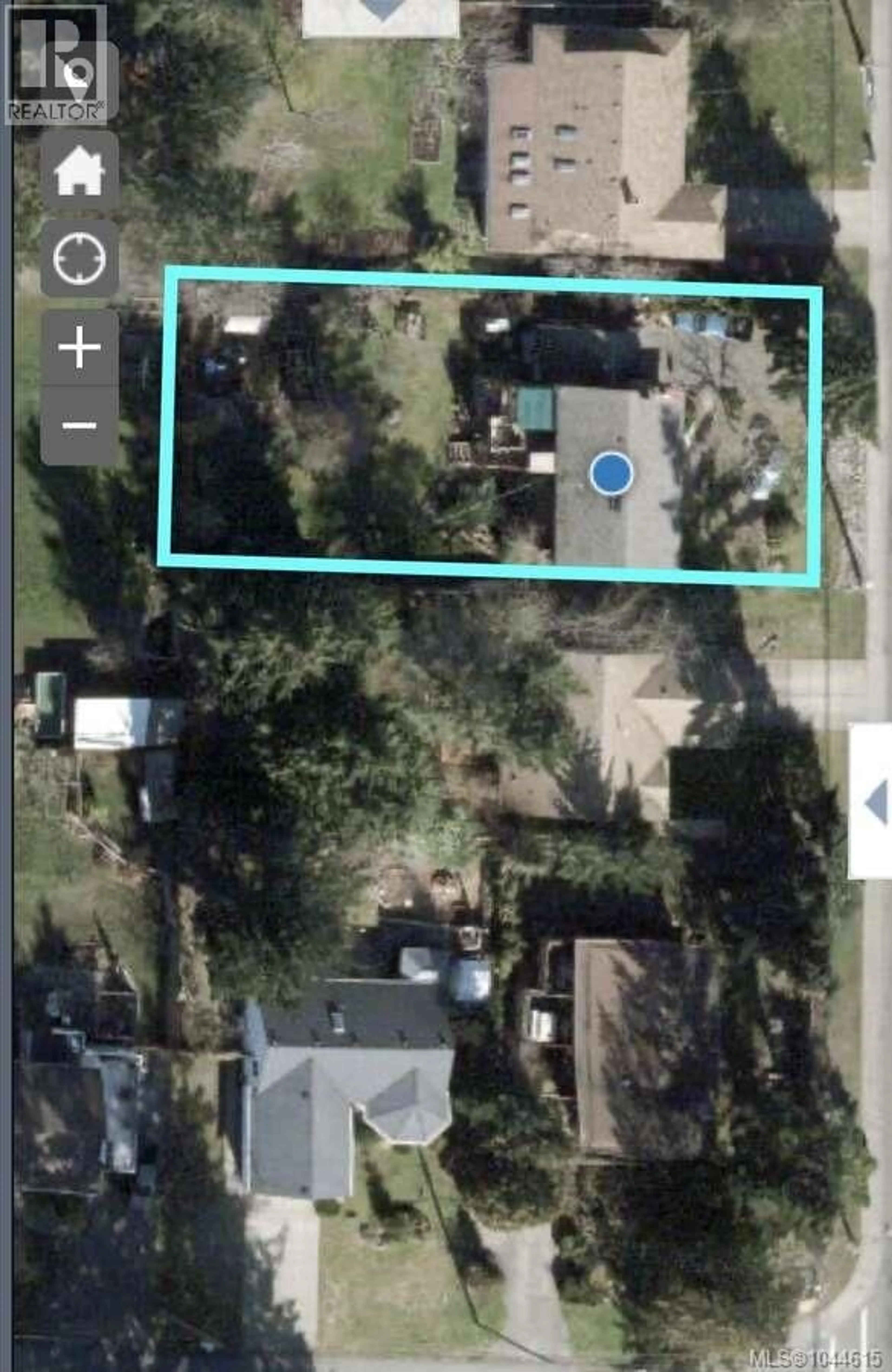 A pic from outside/outdoor area/front of a property/back of a property/a pic from drone, street for 347 PRITCHARD ROAD, Comox British Columbia V9M2Y8