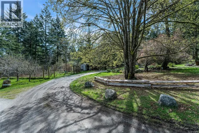 2083 NORTH END ROAD, Salt Spring 5