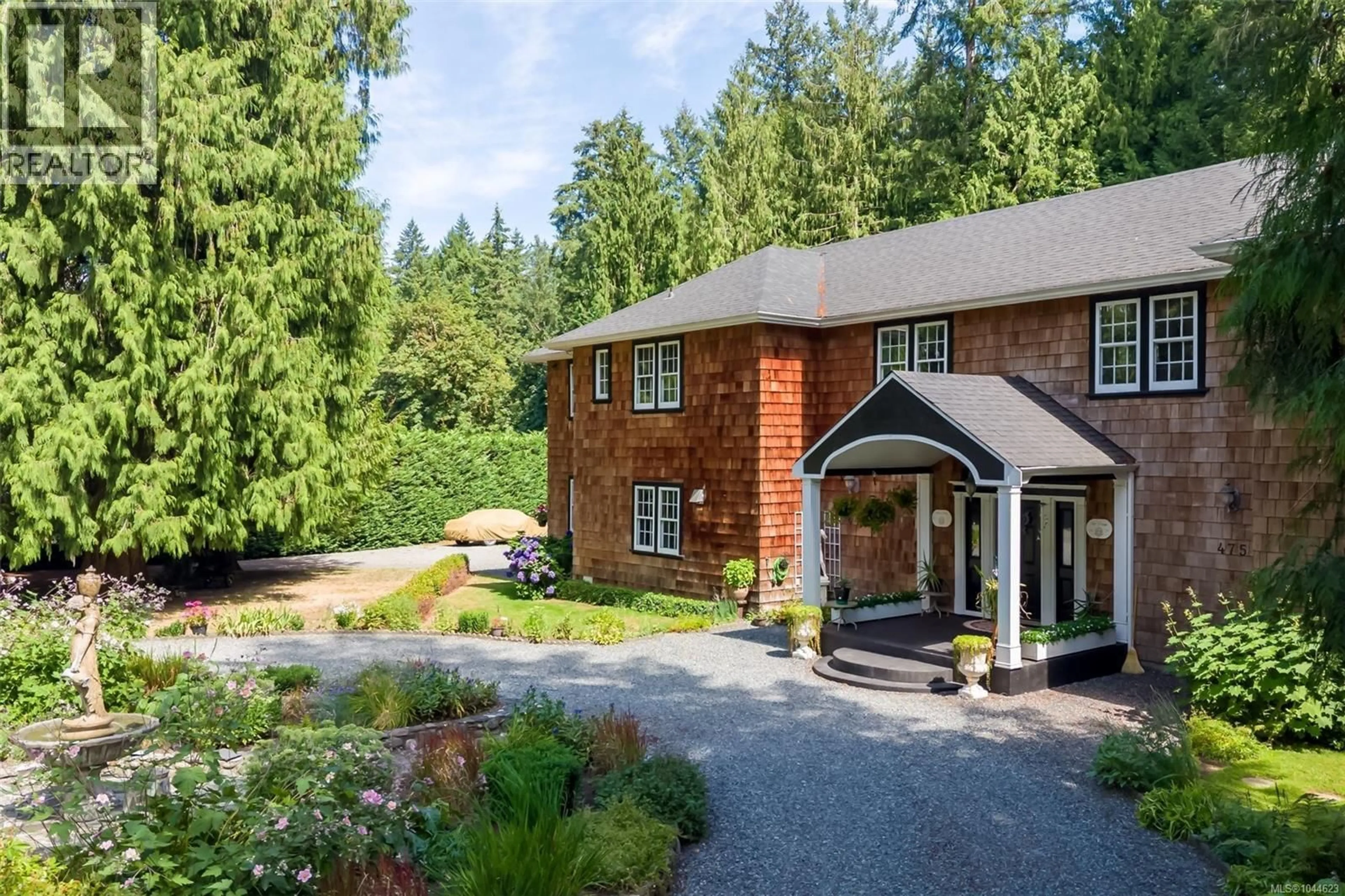 A pic from outside/outdoor area/front of a property/back of a property/a pic from drone, unknown for 4755 FAIRBRIDGE DRIVE, Duncan British Columbia V9L6N8