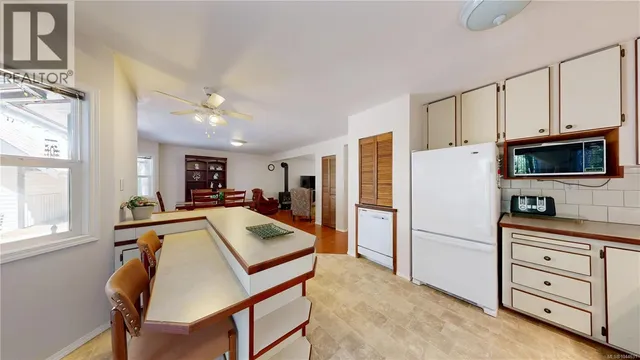980 COATS DRIVE, Gabriola Island 4