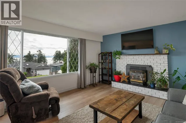 880 GALERNO ROAD, Campbell River 2