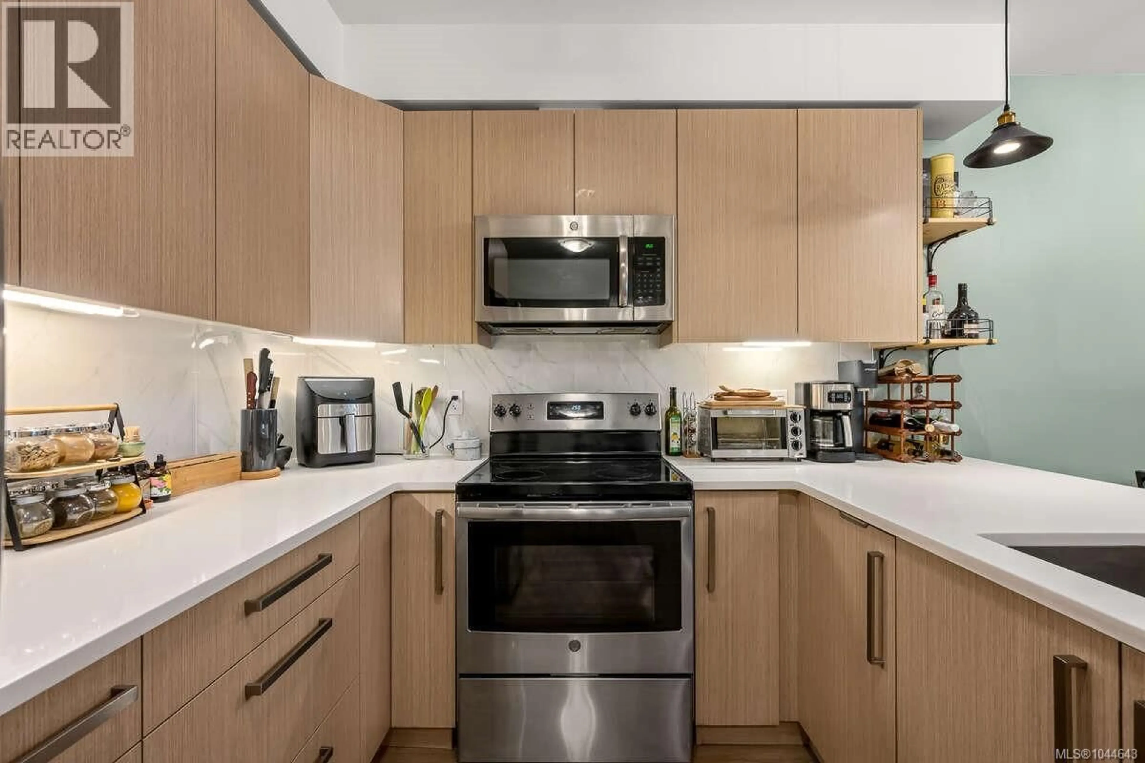 Standard kitchen, unknown for 101 - 3070 KILPATRICK AVENUE, Courtenay British Columbia V9N0G7