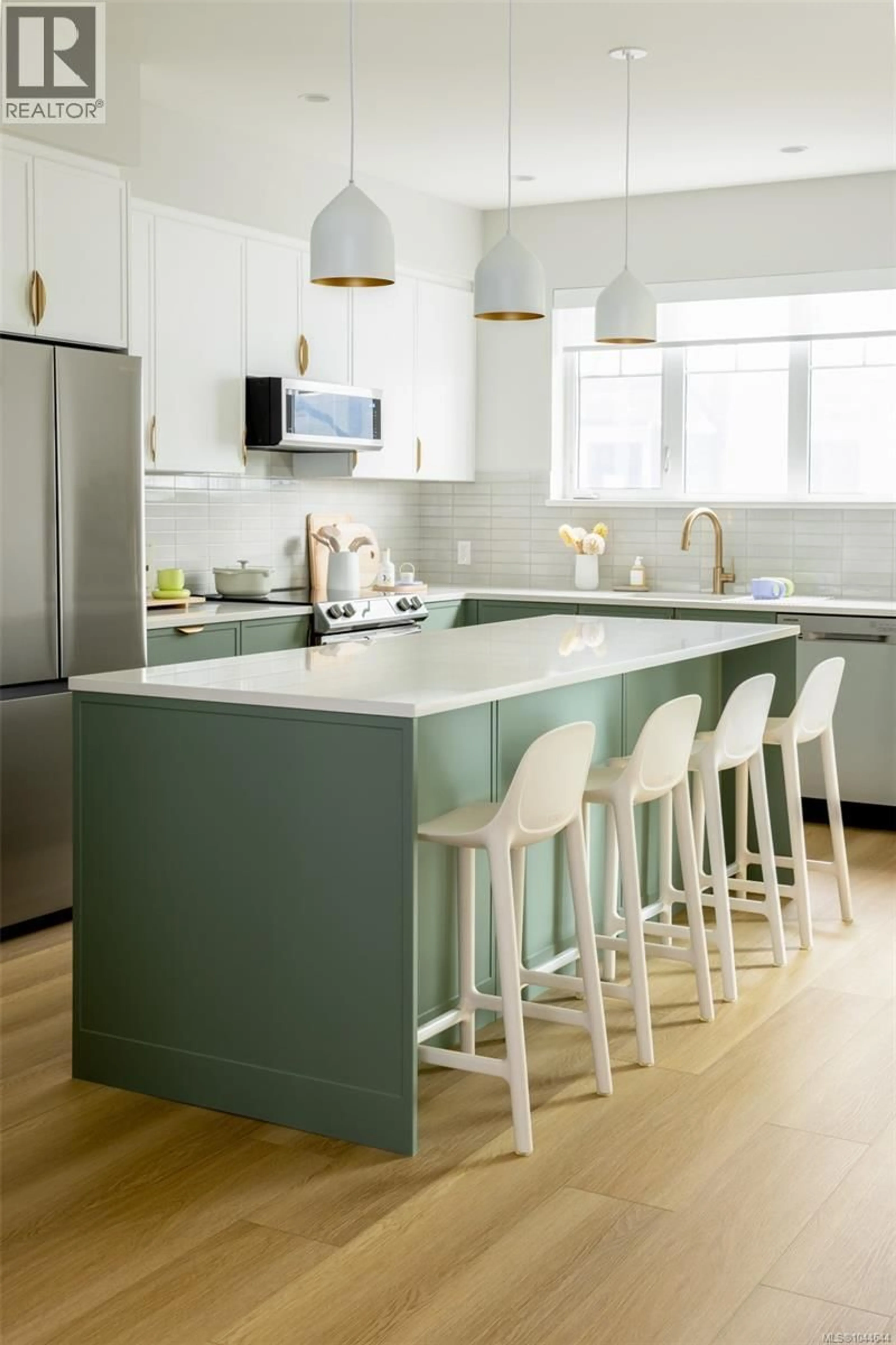 Contemporary kitchen, unknown for 102 - 3240 GLENDALE PLACE, Langford British Columbia V9B1Y2