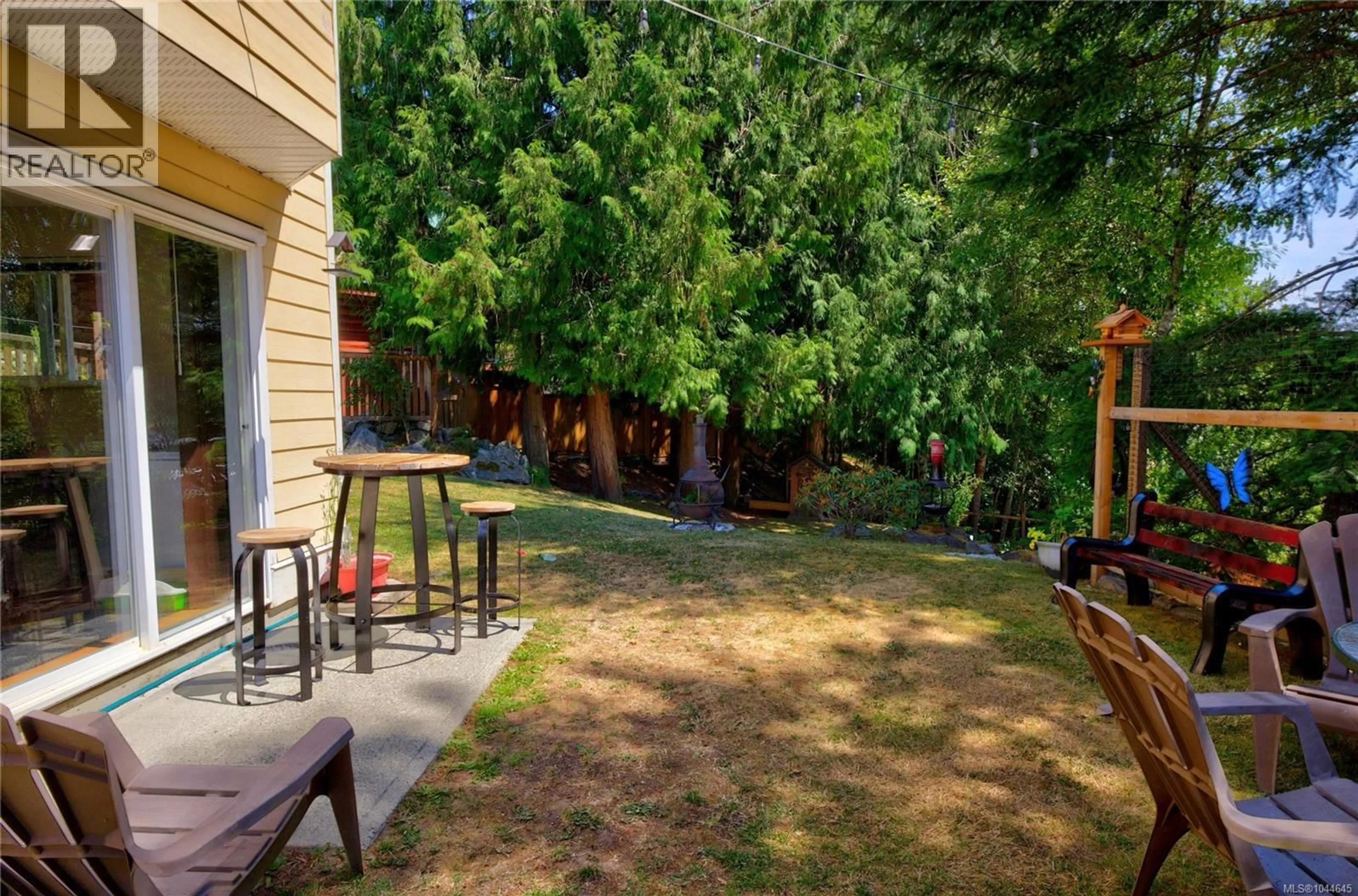 Patio, street for 266 KINGFISHER PLACE, Lake Cowichan British Columbia V0R2G0