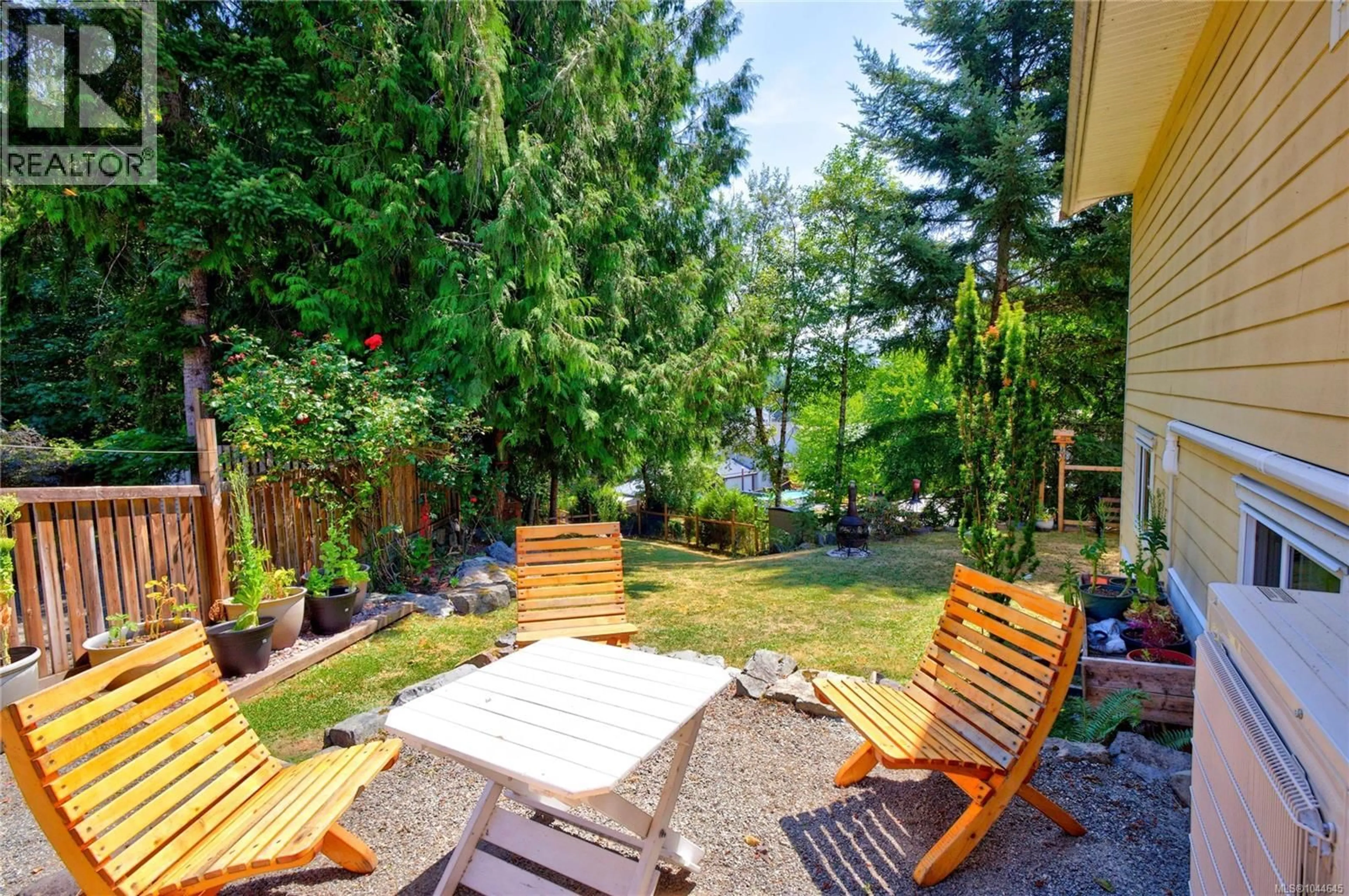 Patio, street for 266 KINGFISHER PLACE, Lake Cowichan British Columbia V0R2G0