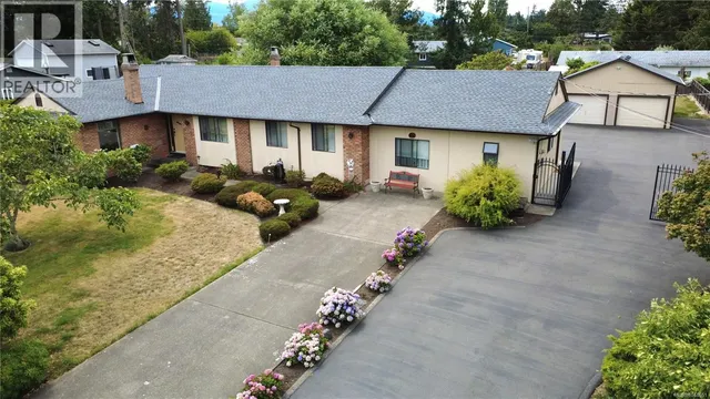 851 BREAKWATER ROAD, French Creek 4