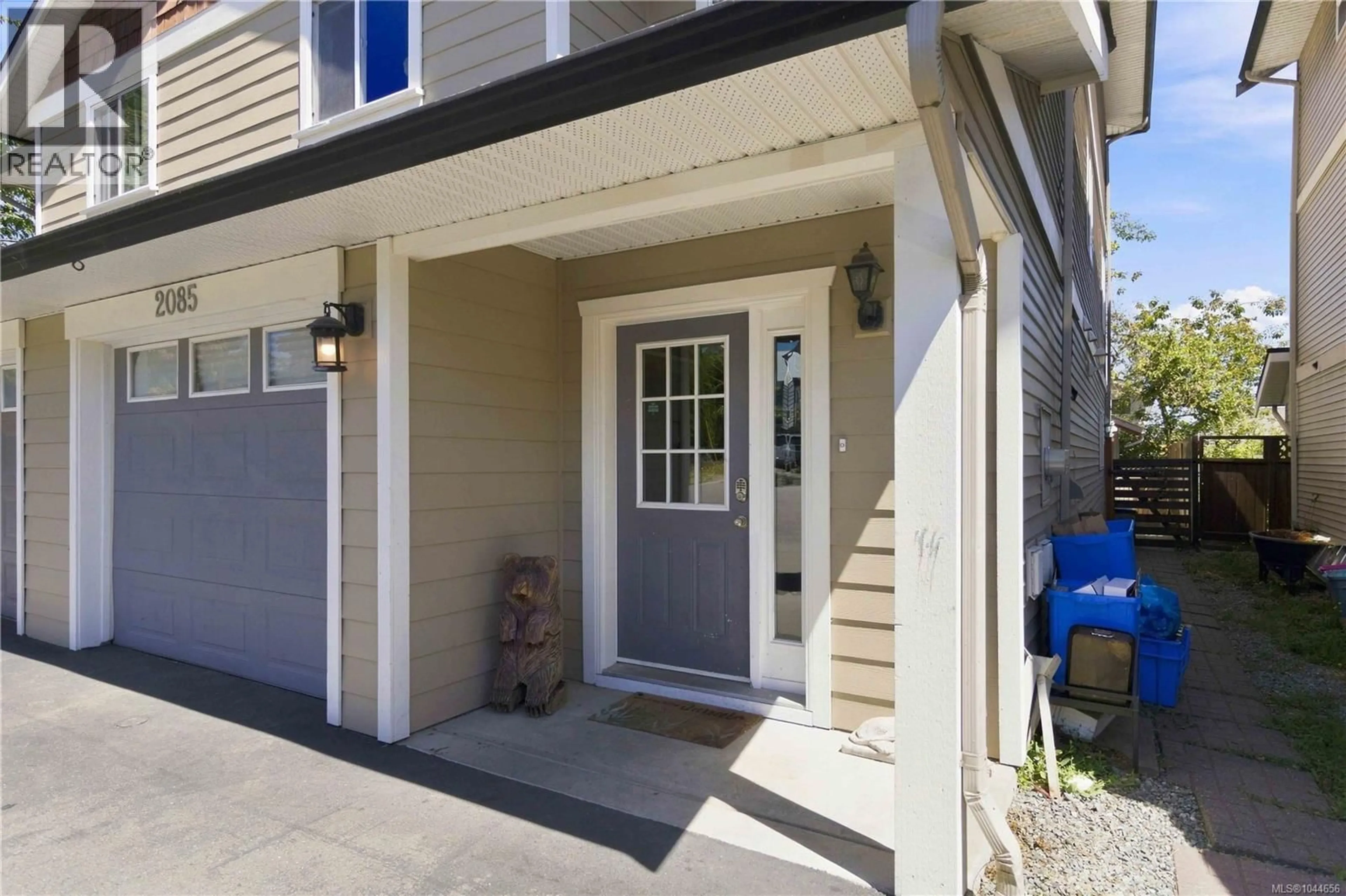 Indoor entryway for 2085 SOLENT ROAD NORTH, Sooke British Columbia V9Z0Z1