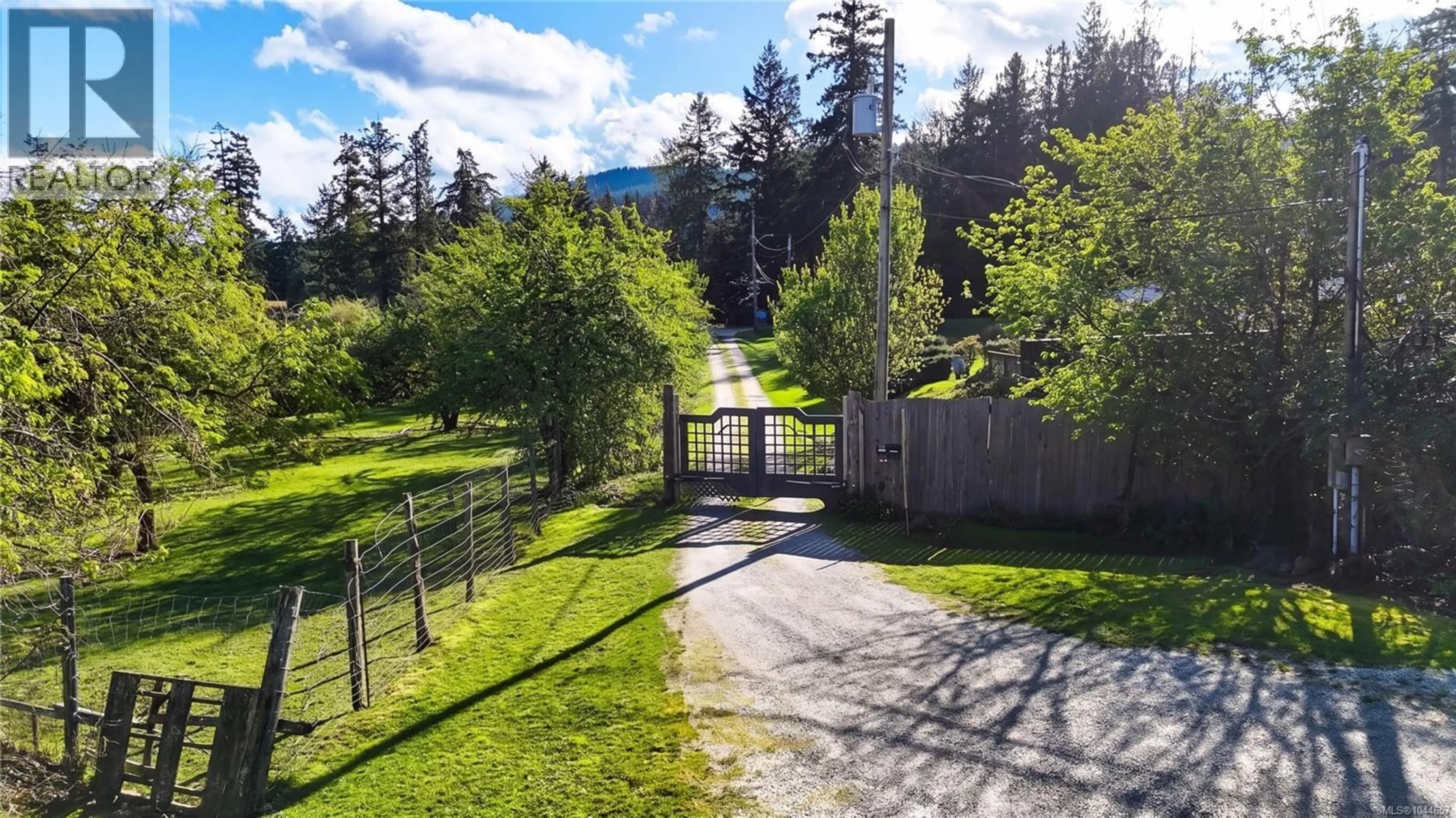 A pic from outside/outdoor area/front of a property/back of a property/a pic from drone, unknown for 265 LOWER GANGES ROAD, Salt Spring British Columbia V8K1S7