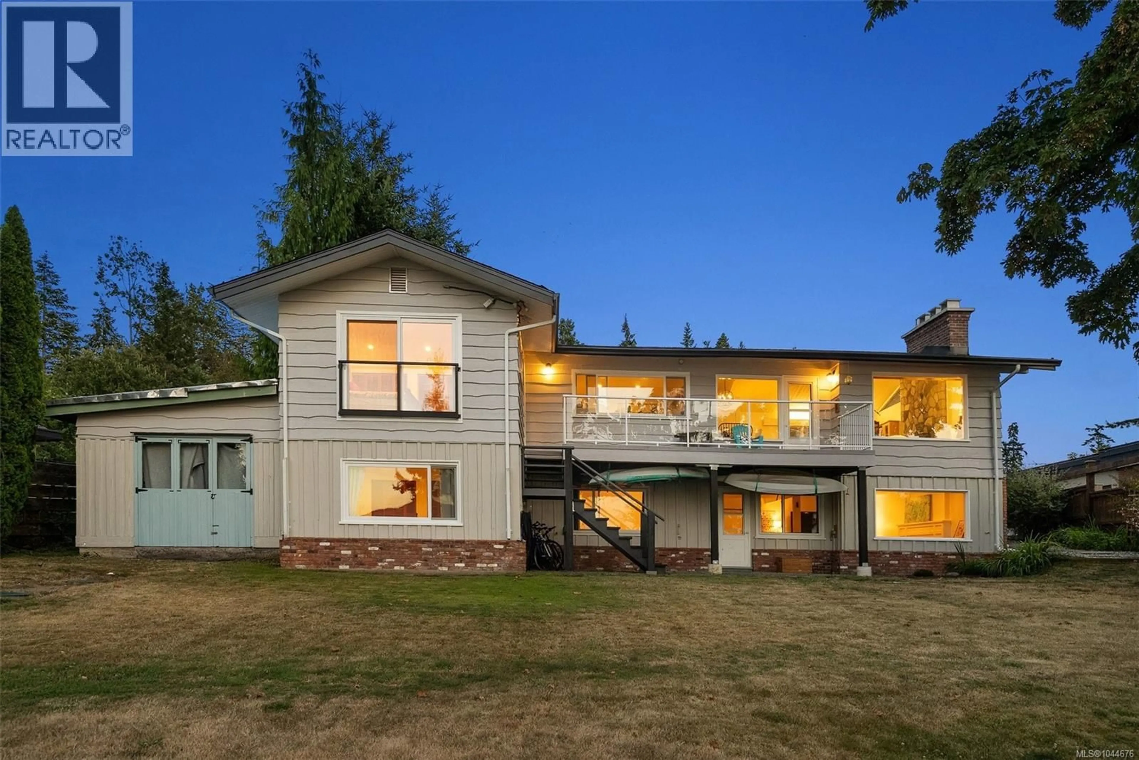 A pic from outside/outdoor area/front of a property/back of a property/a pic from drone, unknown for 9760 GLYNNWOOD PARK ROAD, North Saanich British Columbia V8L5H4