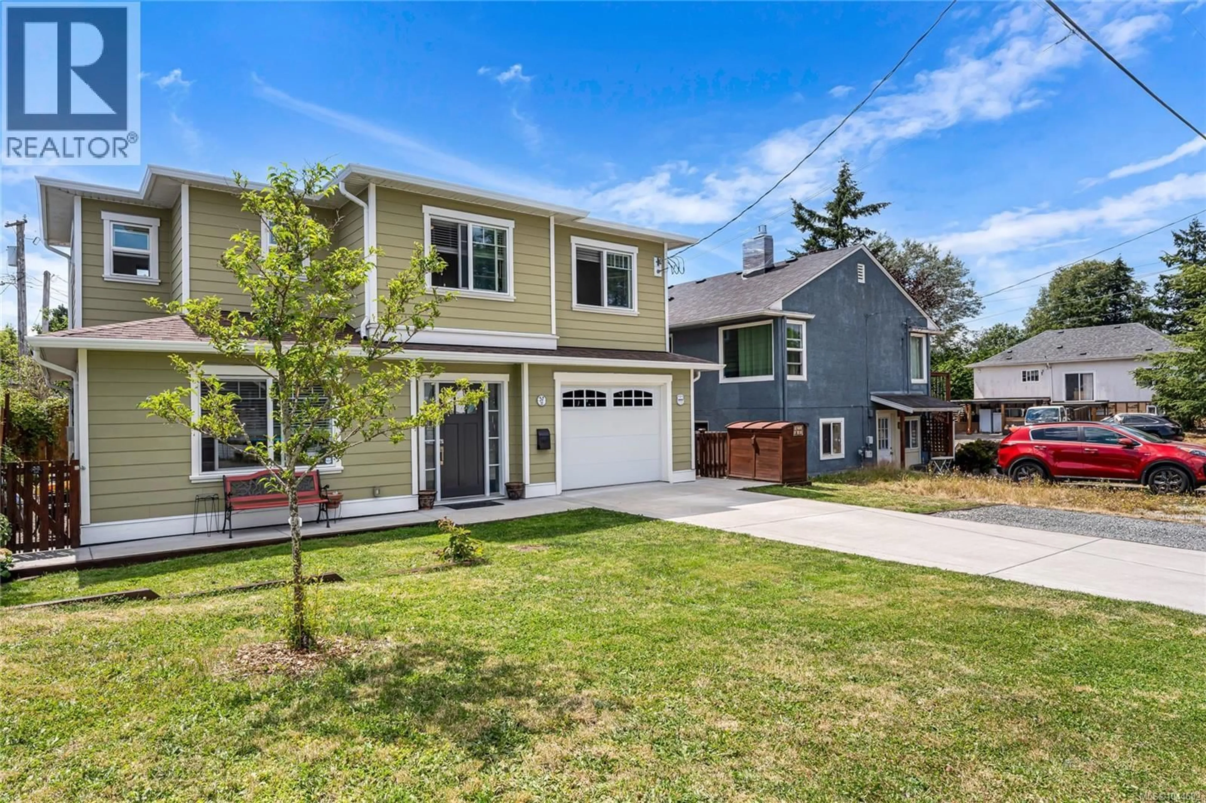 Home with vinyl exterior material, street for 57 SIMS AVENUE, Saanich British Columbia V8Z1J9