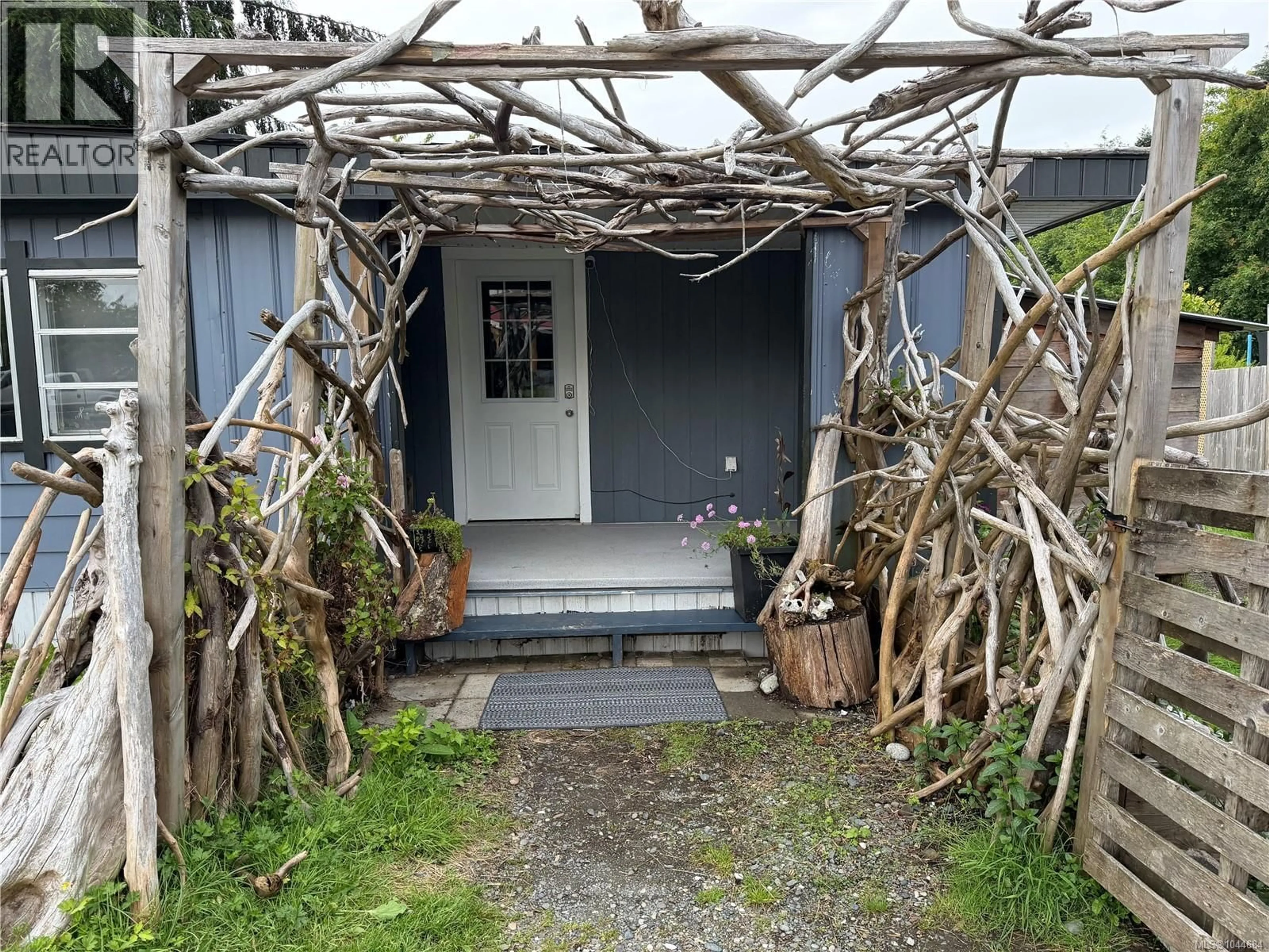 Shed for 6015 HUNT STREET, Port Hardy British Columbia V0N2P0