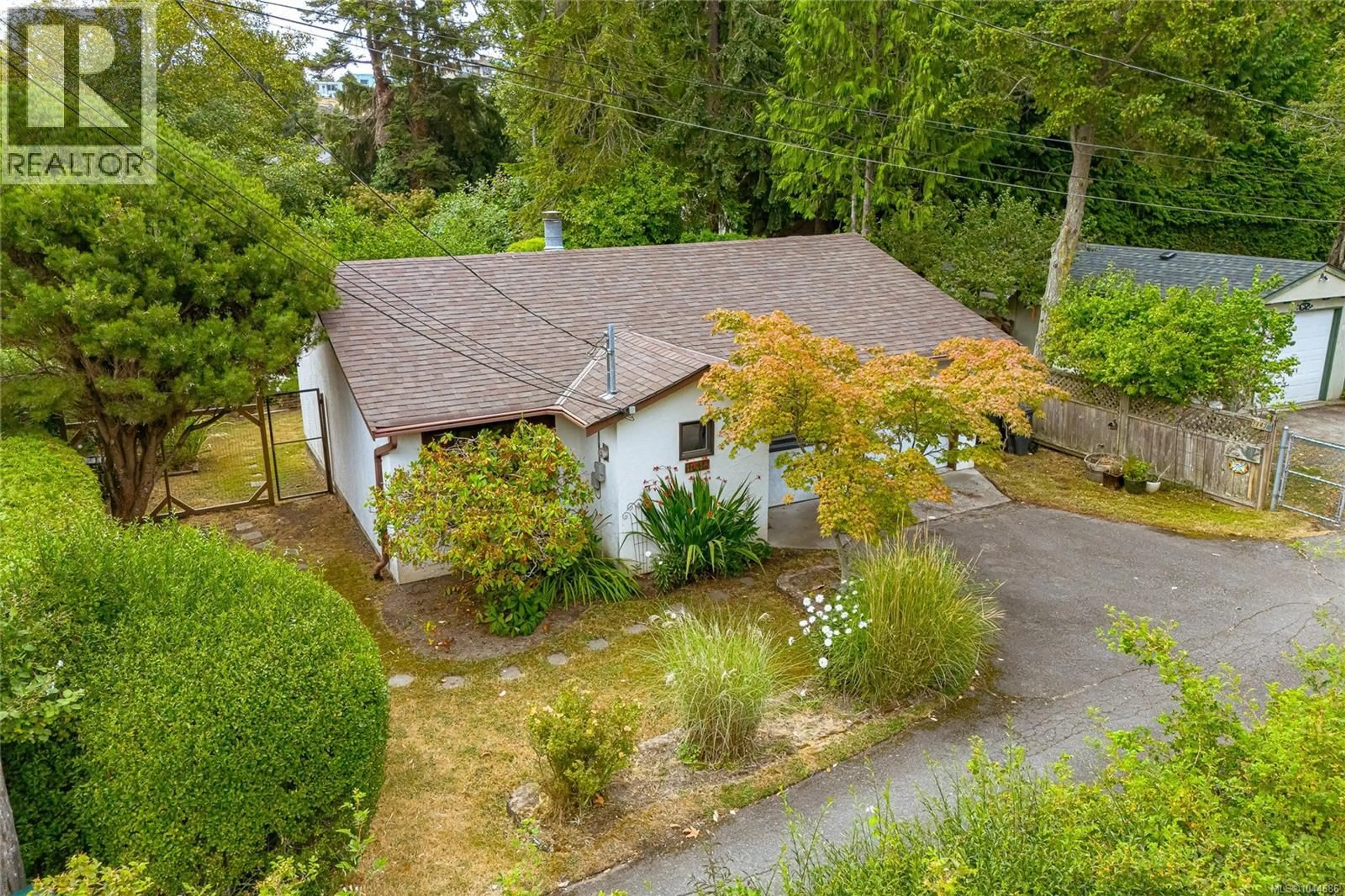 A pic from outside/outdoor area/front of a property/back of a property/a pic from drone, street for A-1143 MUNRO STREET, Esquimalt British Columbia V9A5P3