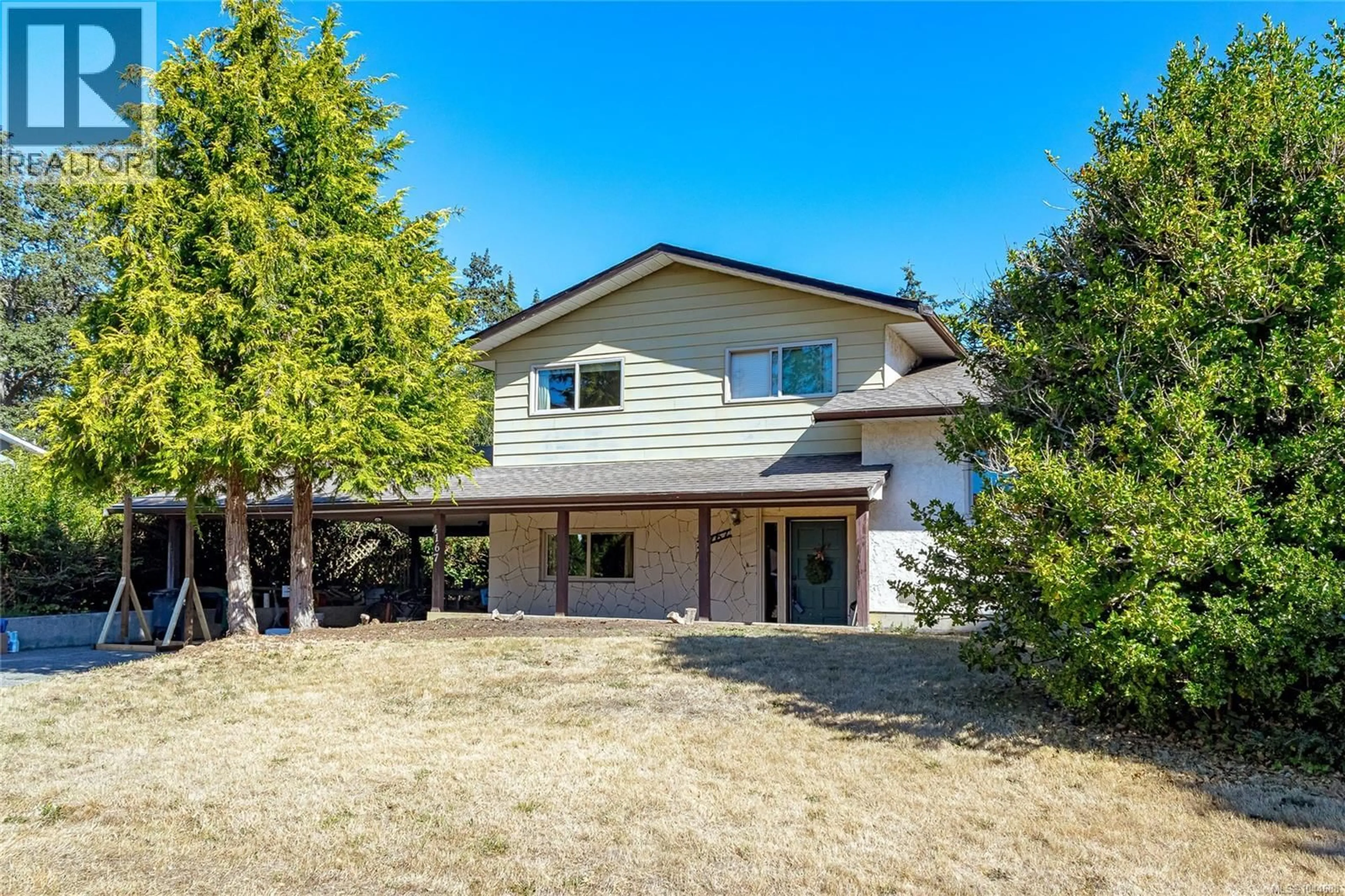 A pic from outside/outdoor area/front of a property/back of a property/a pic from drone, unknown for 4167 THORNHILL CRESCENT, Saanich British Columbia V8N5E6