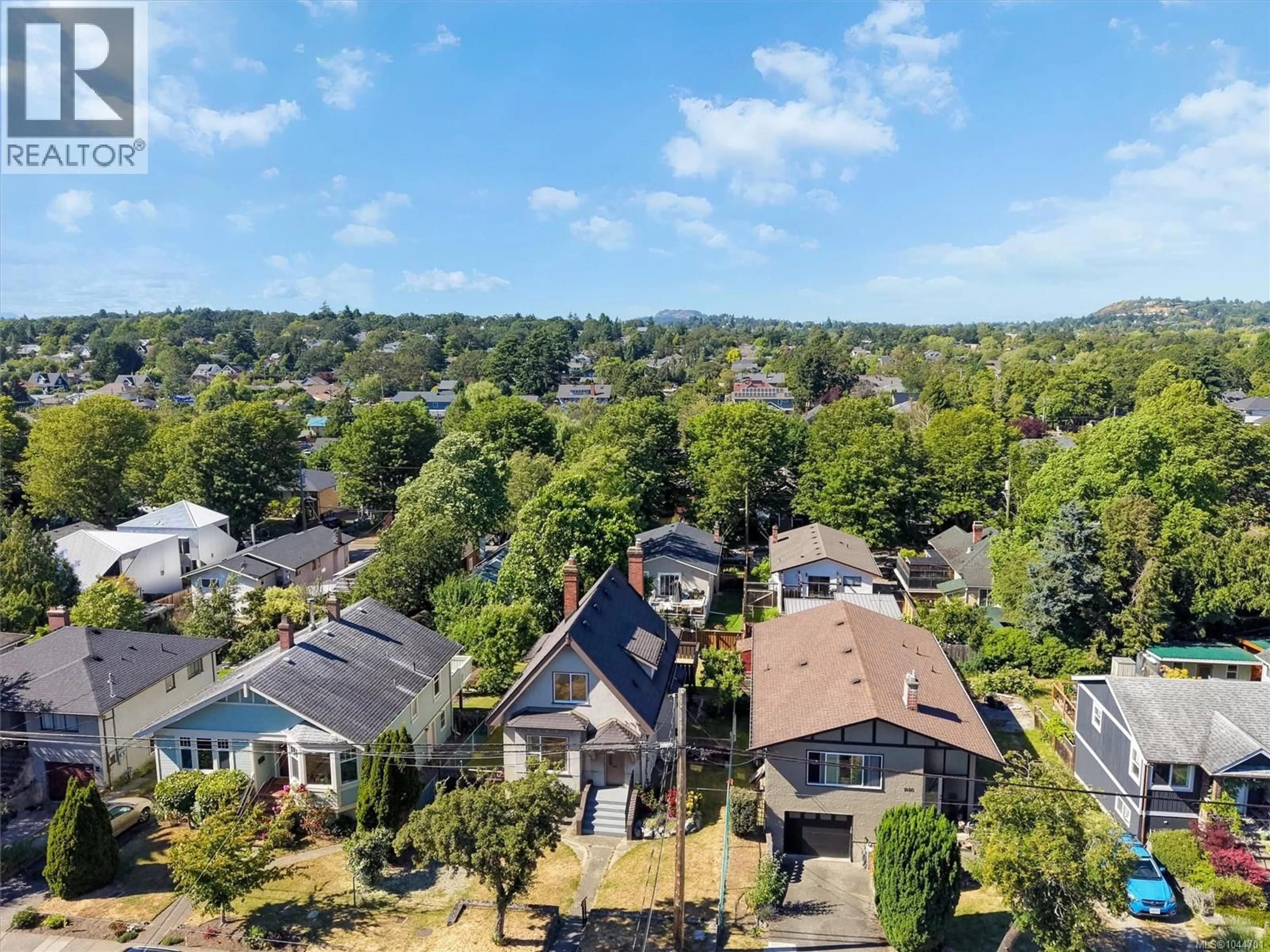 A pic from outside/outdoor area/front of a property/back of a property/a pic from drone, city buildings view from balcony for 1456 DENMAN STREET, Victoria British Columbia V8R1X6