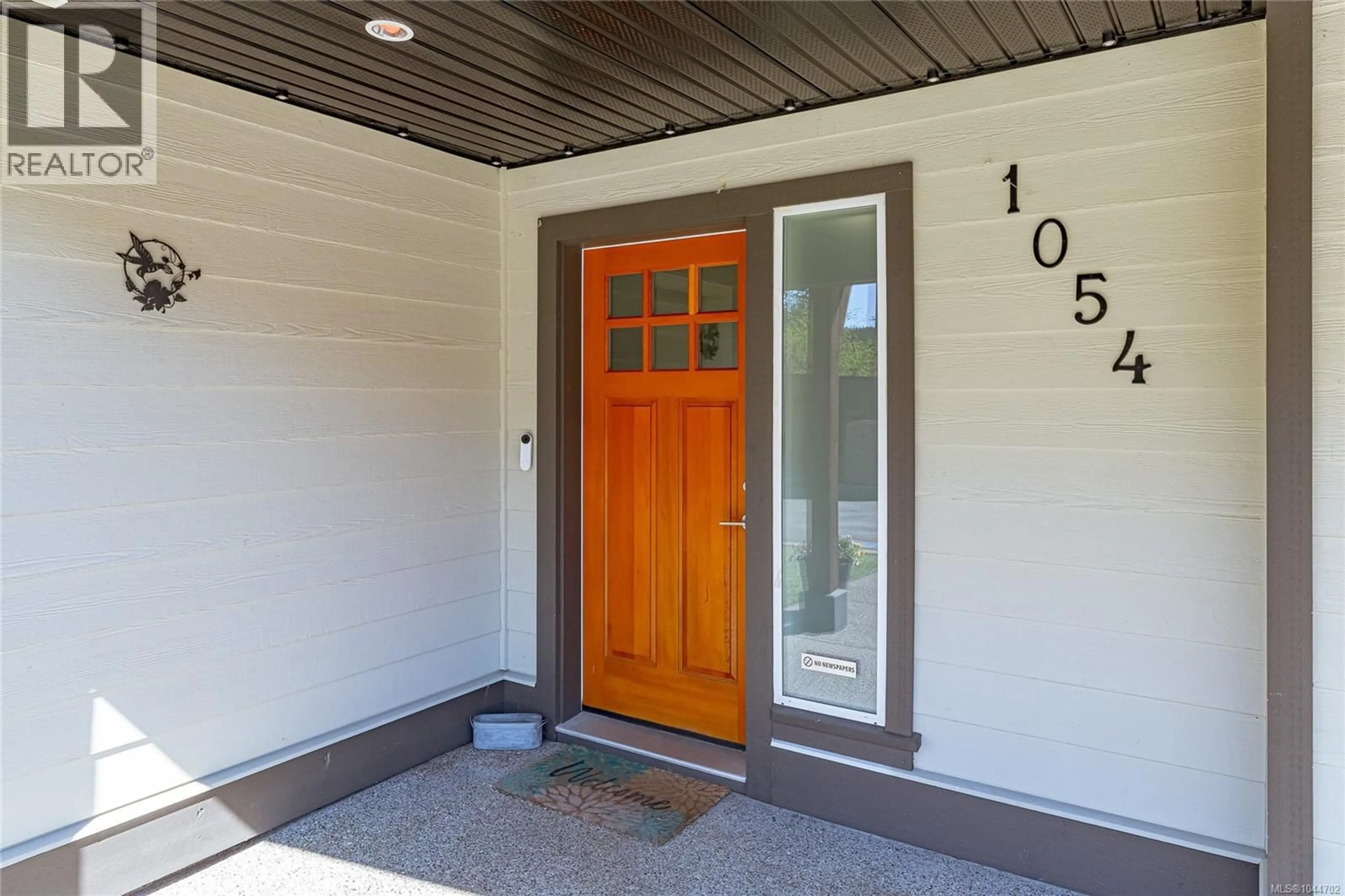 Indoor entryway for 1054 WHITNEY COURT, Langford British Columbia V9C0G9