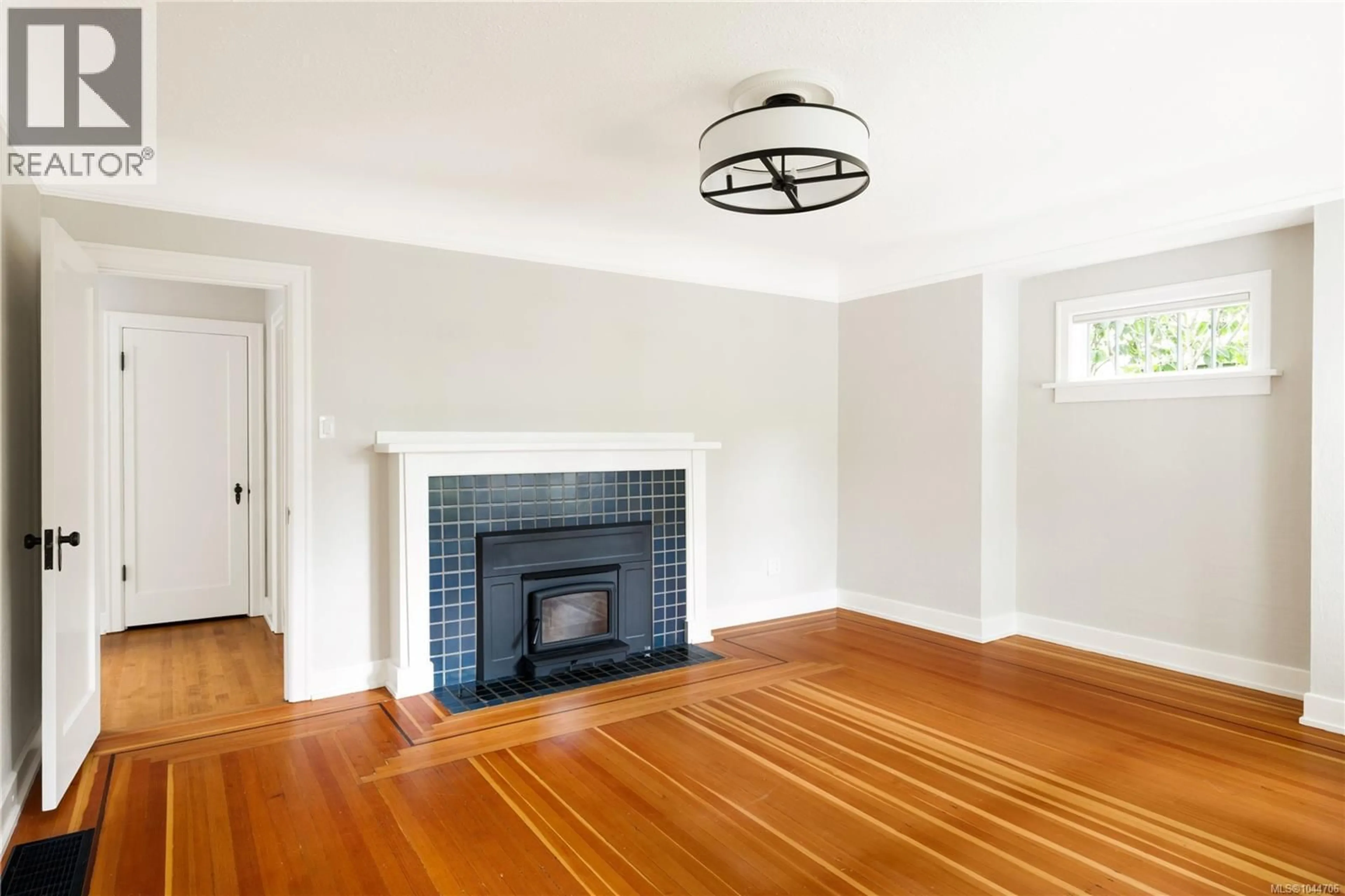 Unknown for 2168 BARTLETT AVENUE, Oak Bay British Columbia V8S2P9