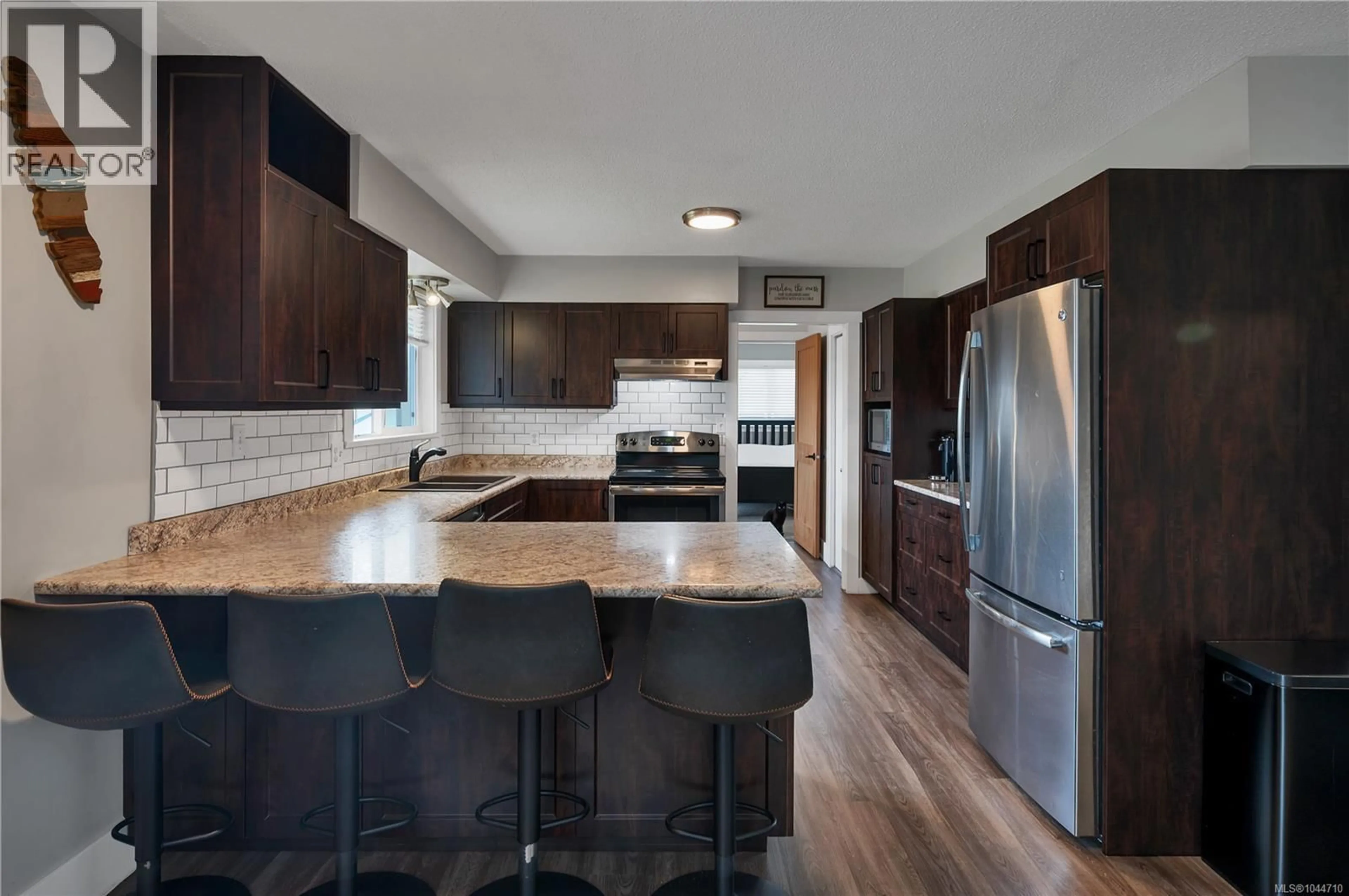 Open concept kitchen, unknown for 230 CAROLYN ROAD, Campbell River British Columbia V9W5M6
