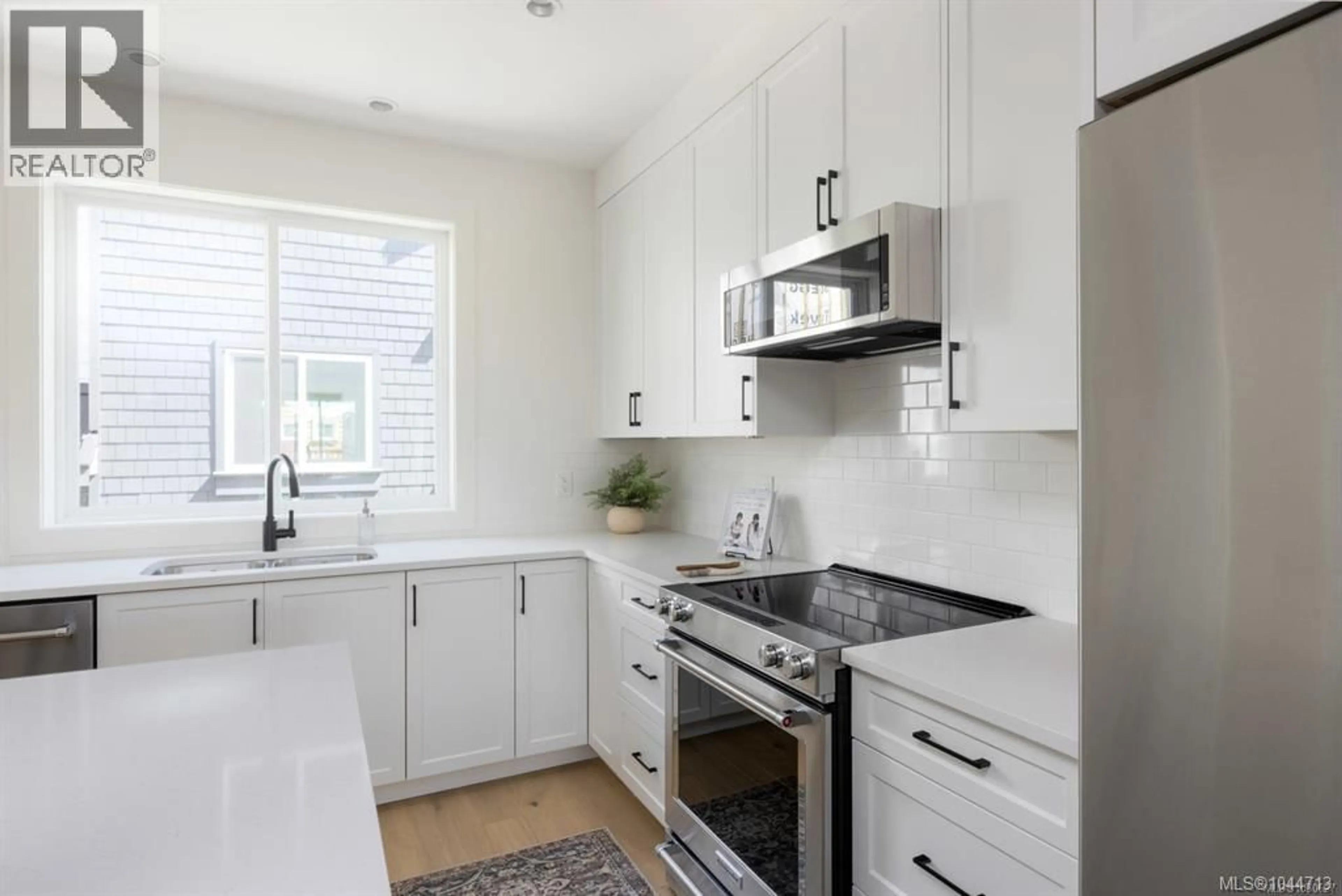 Unknown for 7 - 10145 FIFTH STREET, Sidney British Columbia V8L0E4
