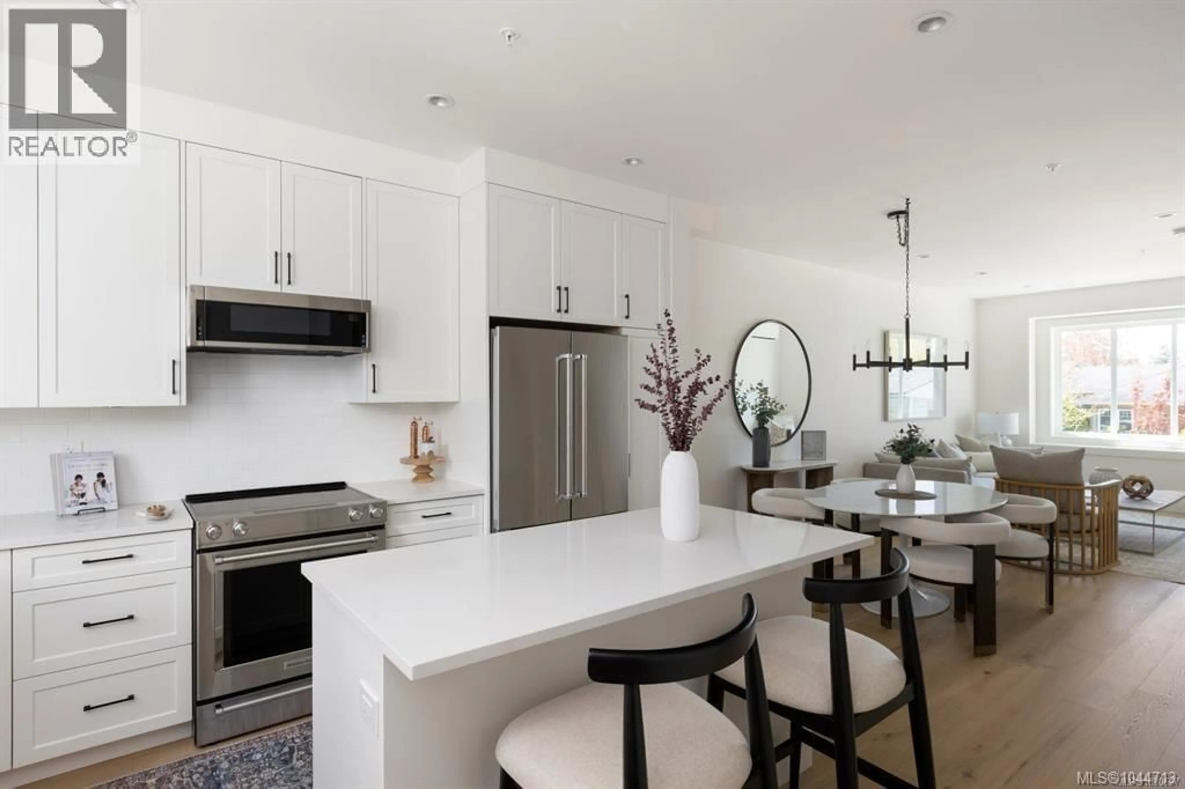 Contemporary kitchen, ceramic/tile floor for 7 - 10145 FIFTH STREET, Sidney British Columbia V8L0E4