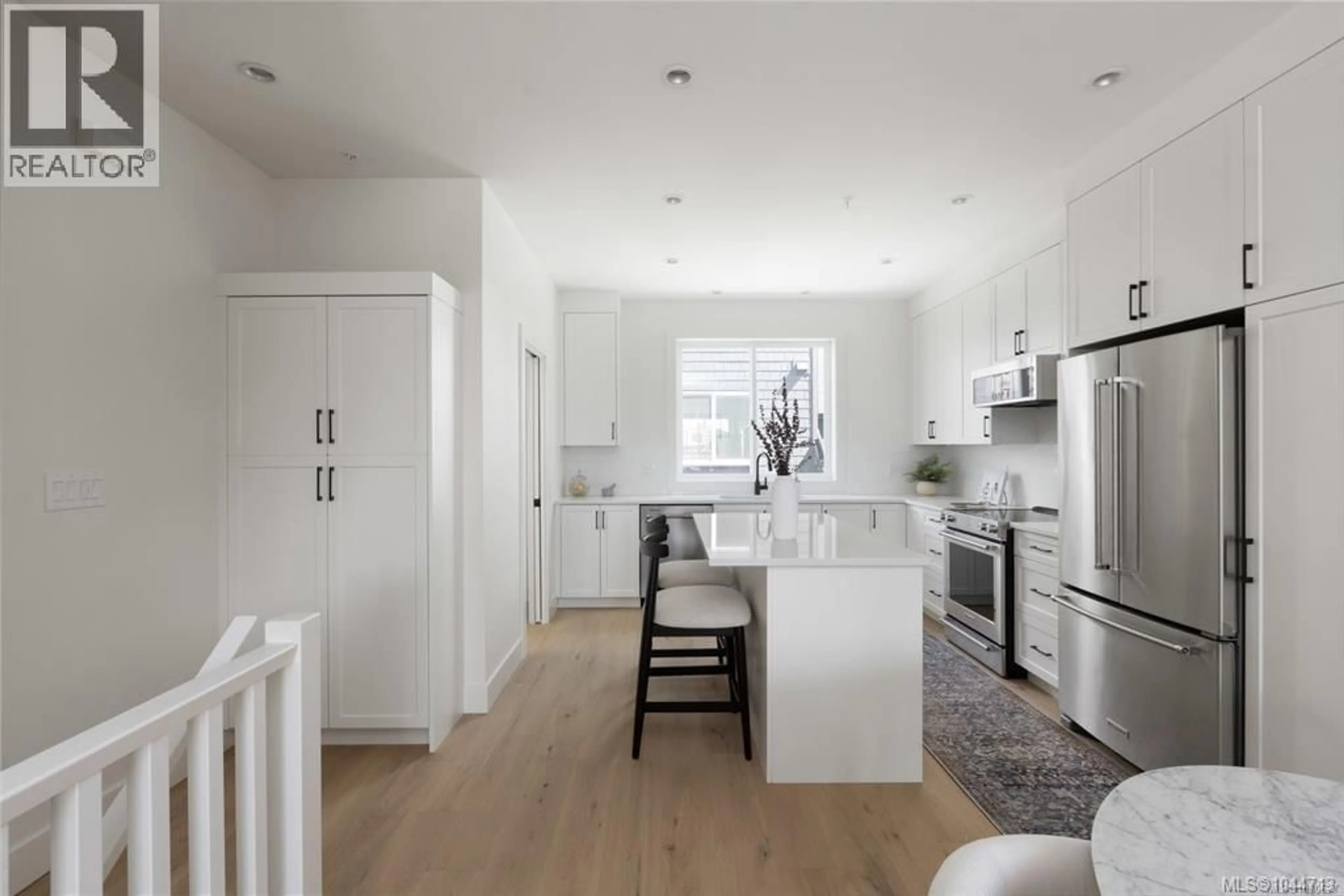 Contemporary kitchen, unknown for 7 - 10145 FIFTH STREET, Sidney British Columbia V8L0E4