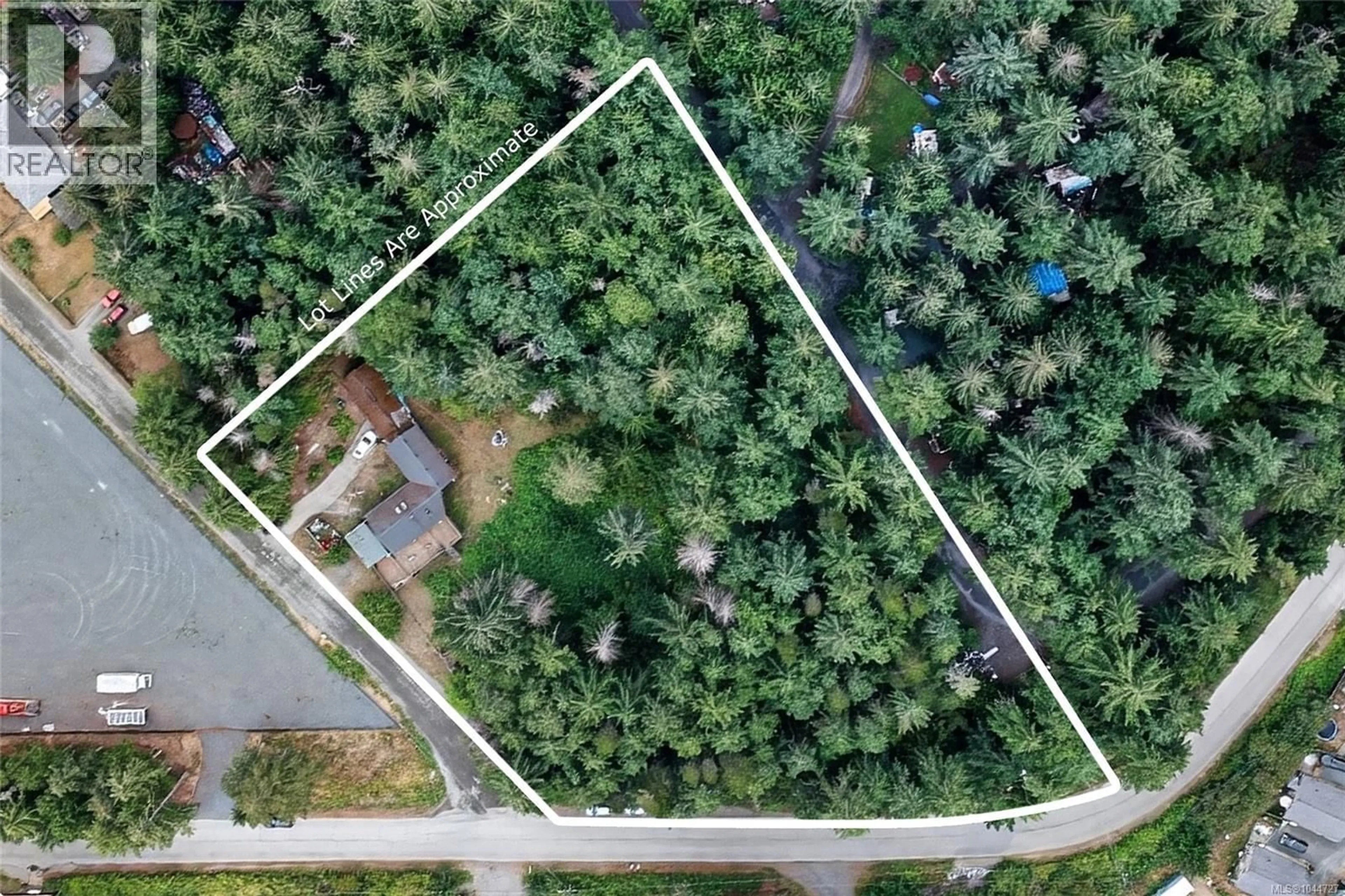 A pic from outside/outdoor area/front of a property/back of a property/a pic from drone, forest/trees view for 1012 FAIRDOWNE ROAD, Errington British Columbia V9P2C1