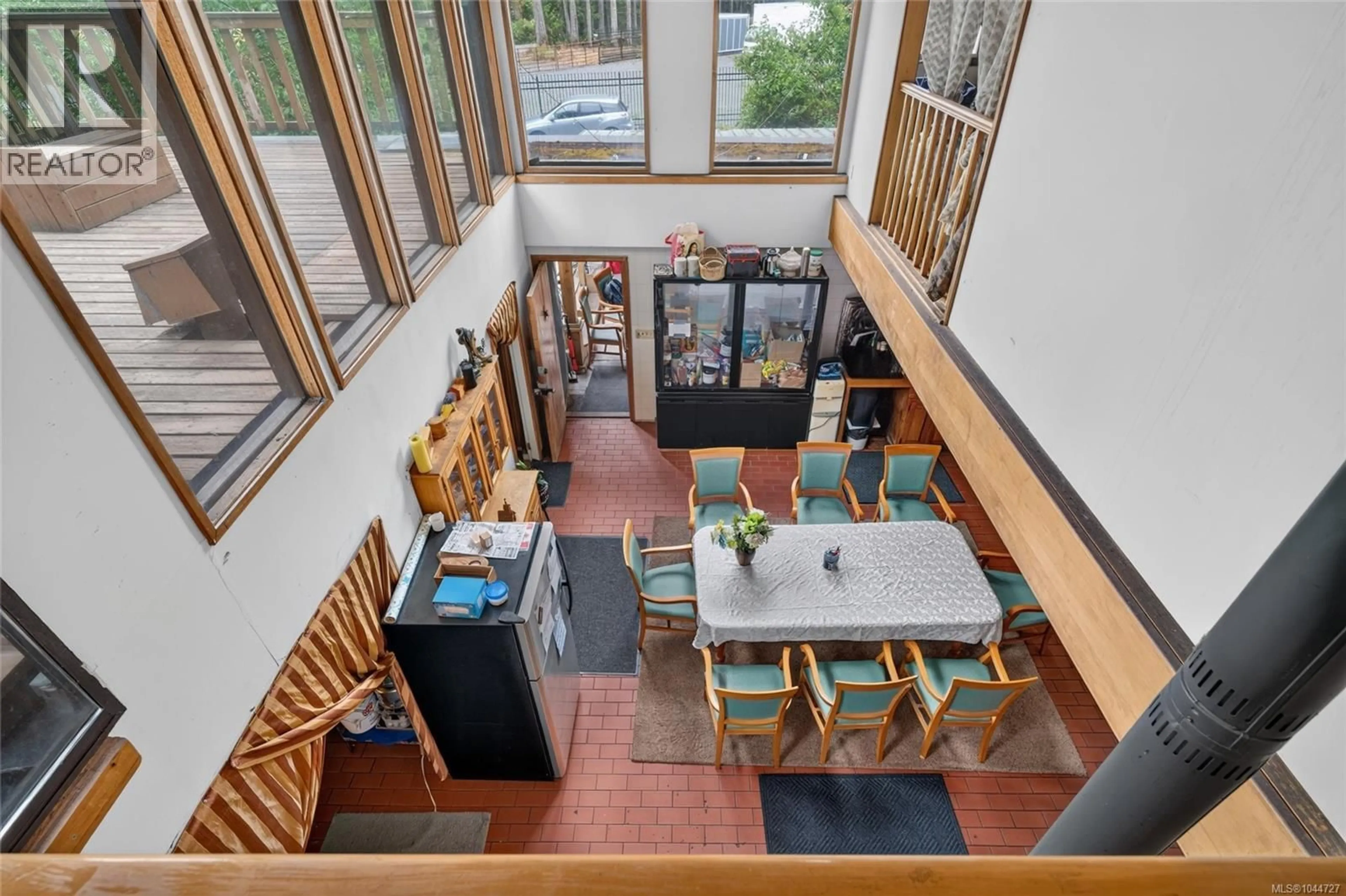 Dining room, ceramic/tile floor for 1012 FAIRDOWNE ROAD, Errington British Columbia V9P2C1