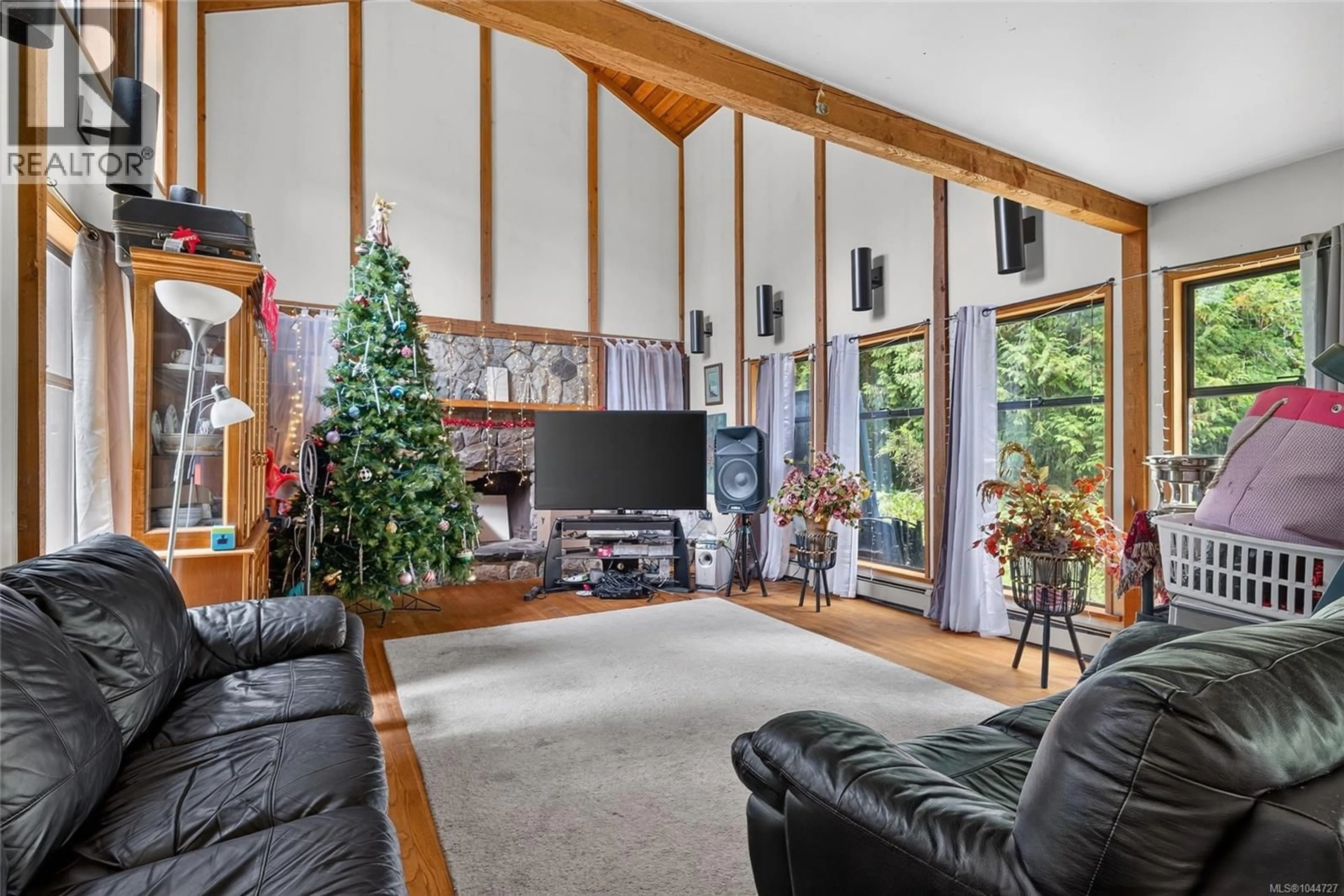 Living room with furniture, unknown for 1012 FAIRDOWNE ROAD, Errington British Columbia V9P2C1