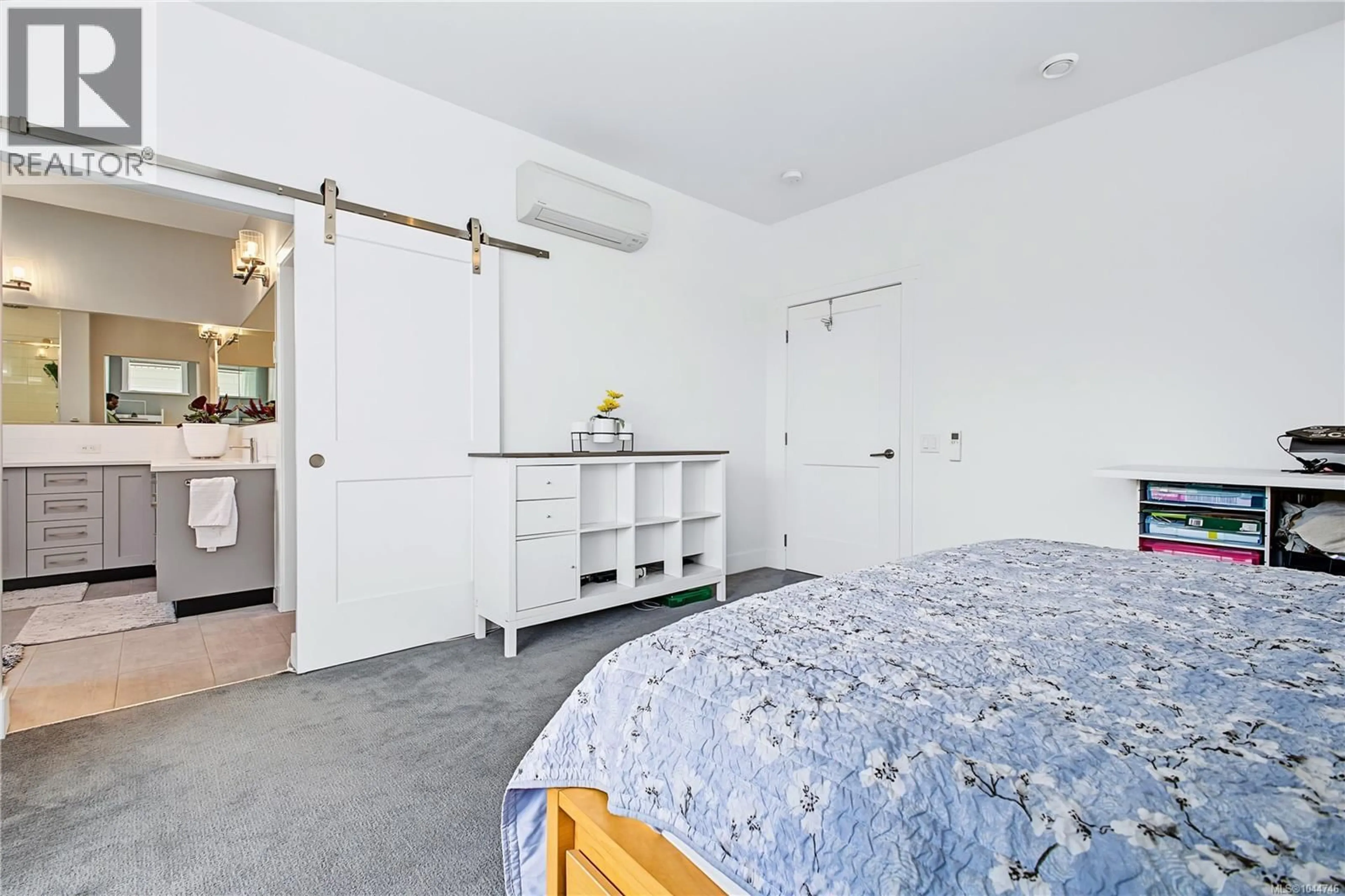A pic of a room for 309 SEAFIELD ROAD, Colwood British Columbia V9C0E7