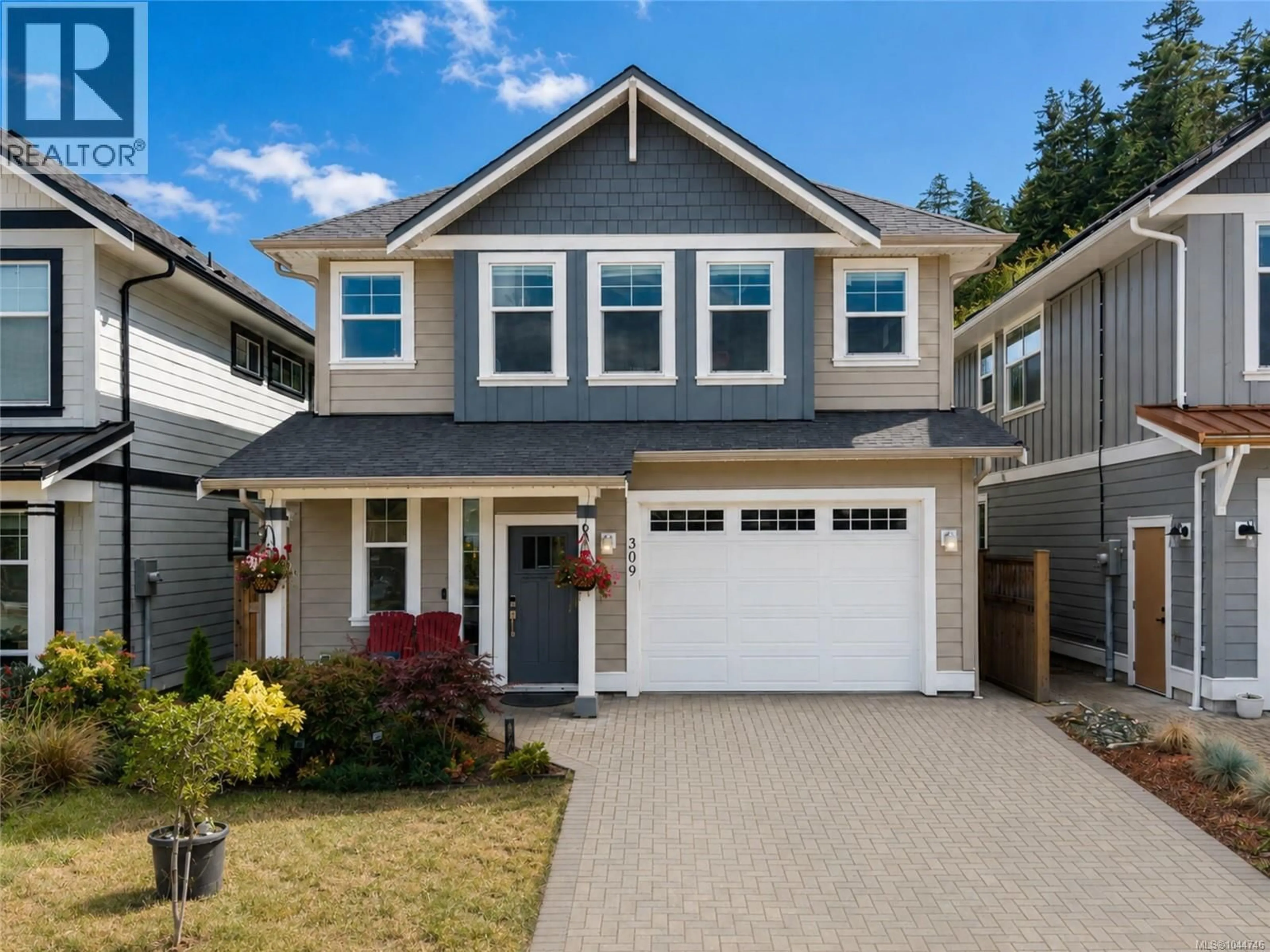 Home with vinyl exterior material, street for 309 SEAFIELD ROAD, Colwood British Columbia V9C0E7