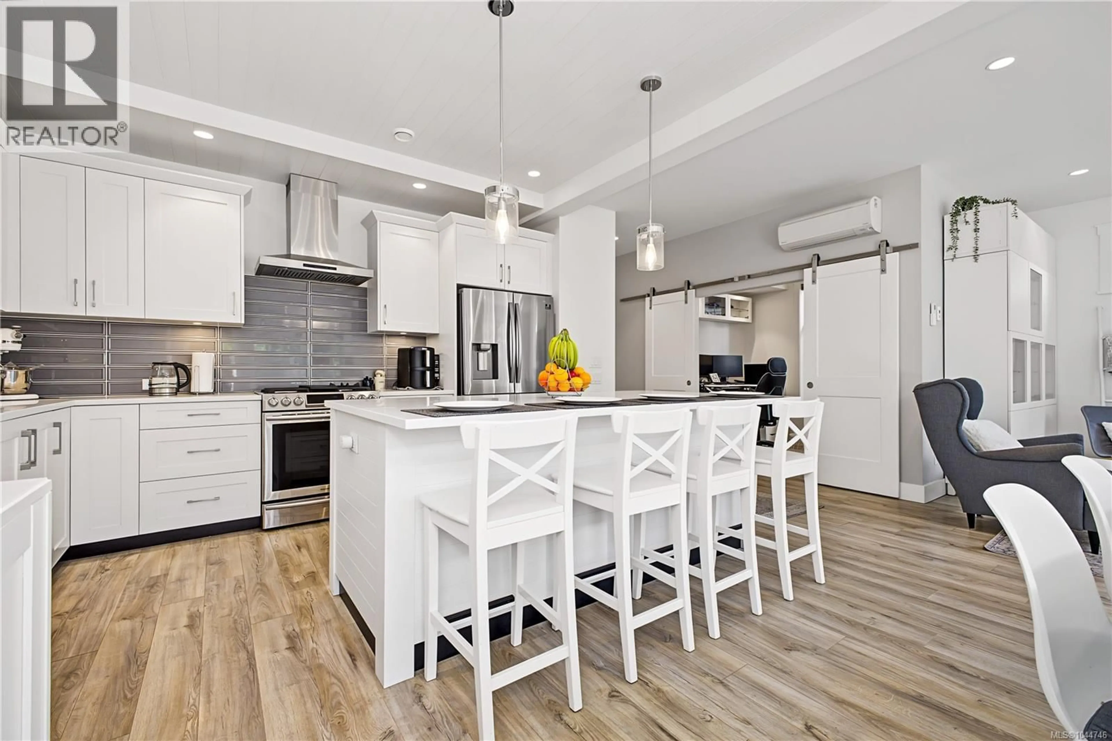 Open concept kitchen, unknown for 309 SEAFIELD ROAD, Colwood British Columbia V9C0E7